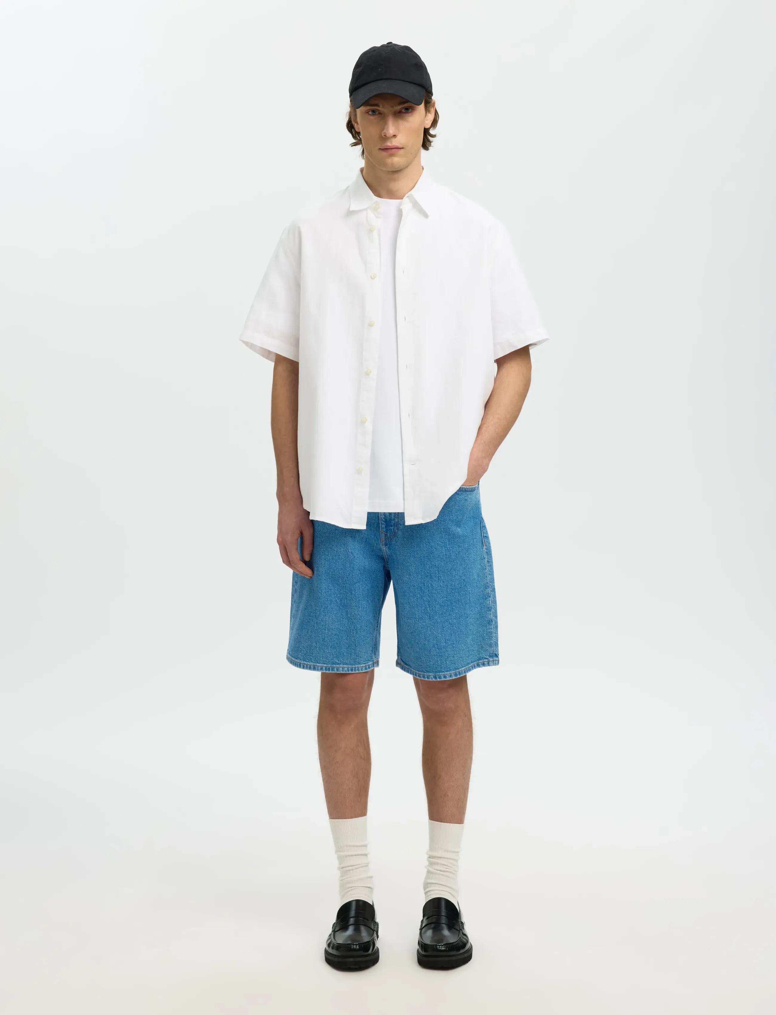 Selected - SLMREG ALEX L.BLUE 701 DENIM SHORTS NOOS - jorts - light blue denim - 3