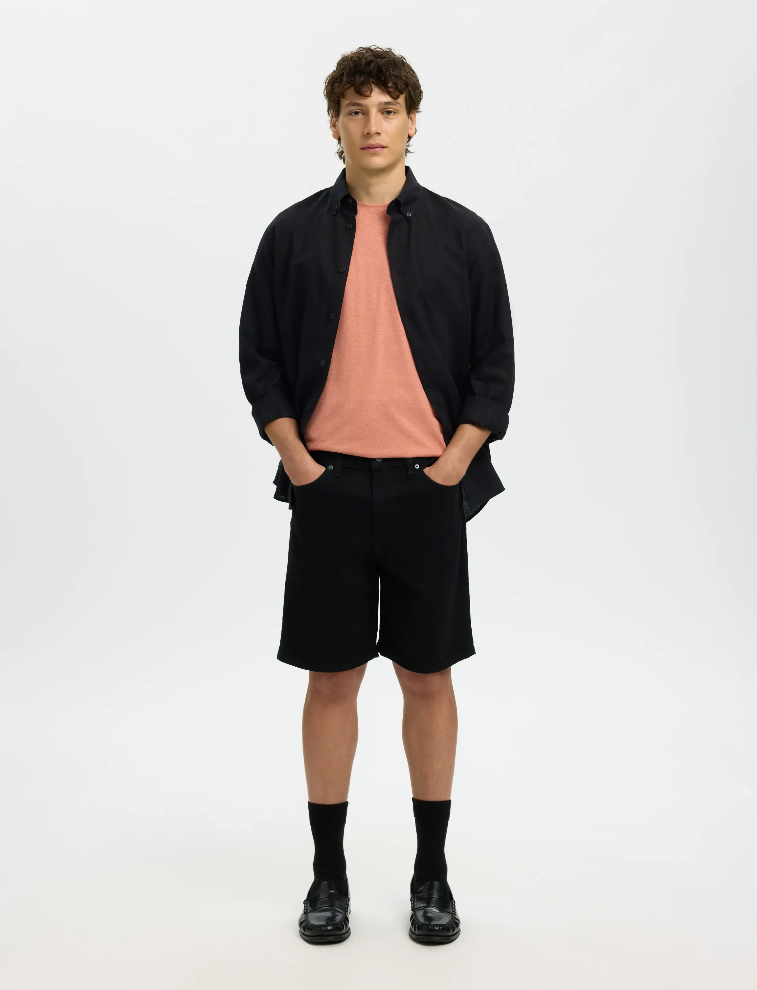 Selected - SLHREG ALEX BLACK 705 DENIM SHORT NOOS - jeans shorts - black denim - 5