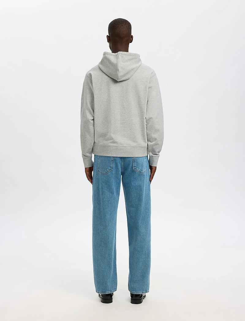 Selected - SLHRELAXLUKE LS SWEAT HOODIE NOOS - kapuutsiga dressipluusid - light grey melange - 2
