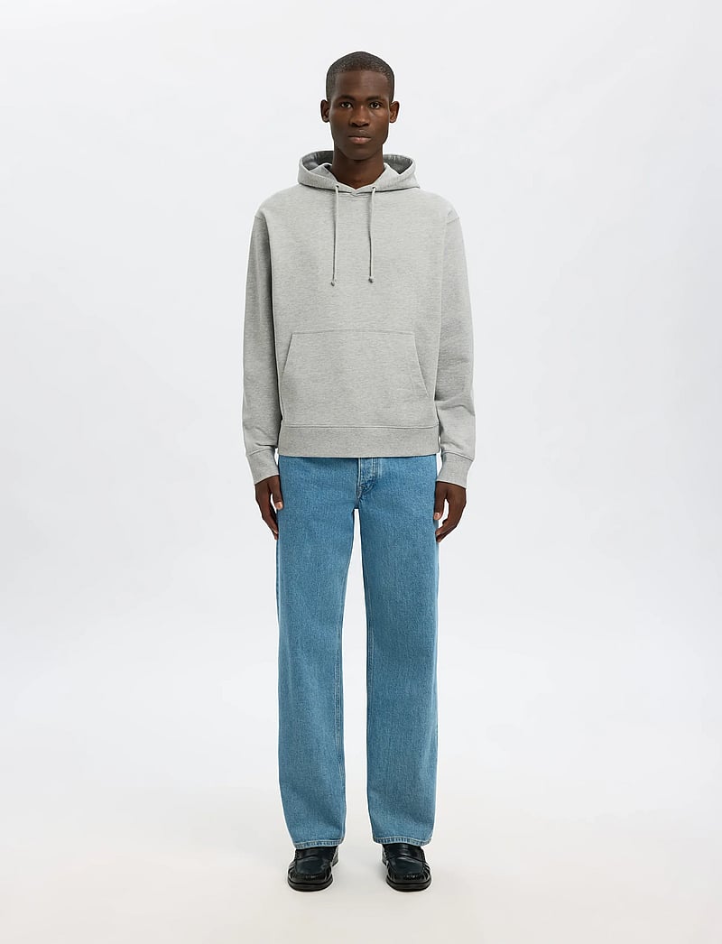 Selected - SLHRELAXLUKE LS SWEAT HOODIE NOOS - kapuutsiga dressipluusid - light grey melange - 3