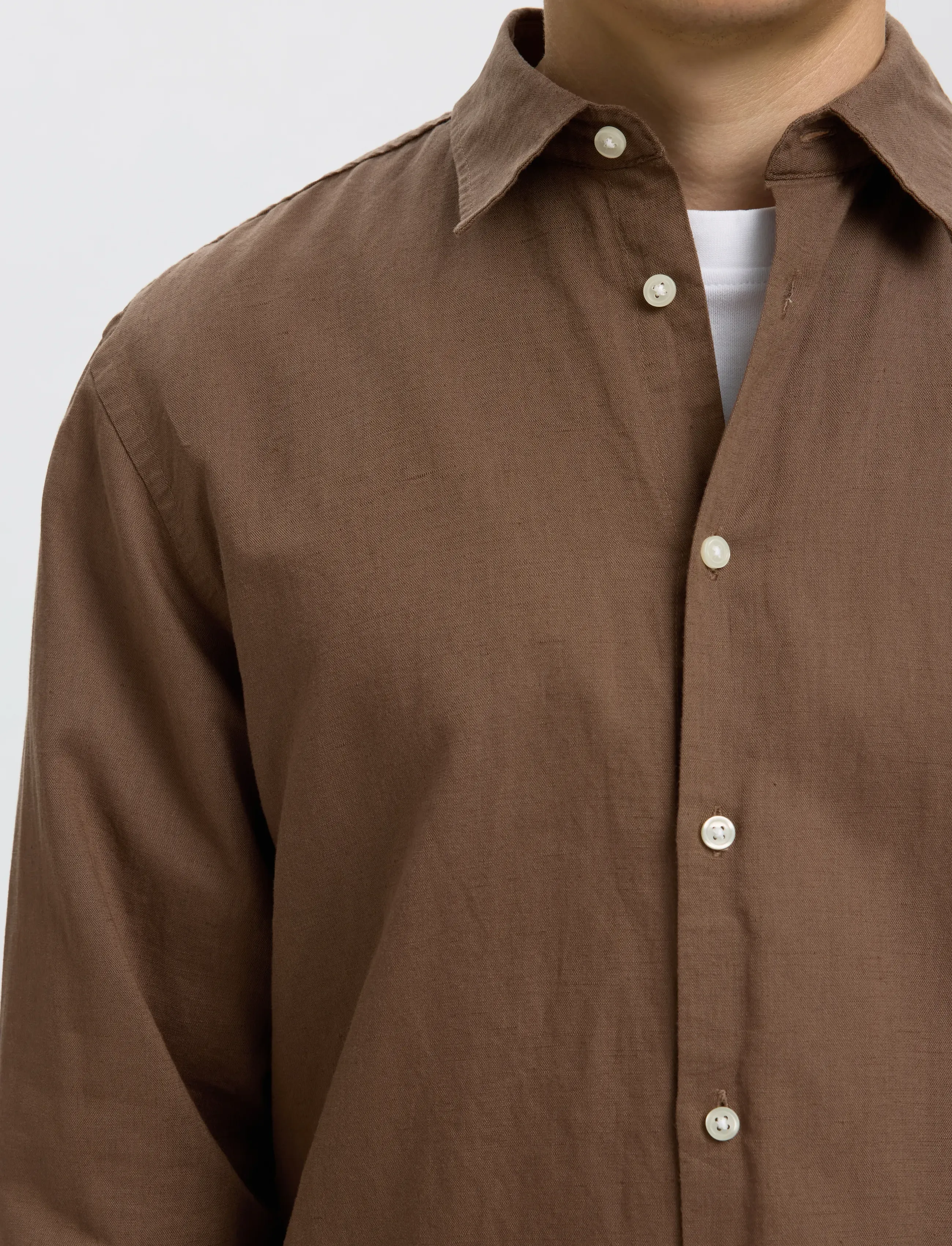 Selected - SLMREGCLAY LINENBLEND LS SHIRT CLA NOOS - casual skjortor - chocolate chip - 4
