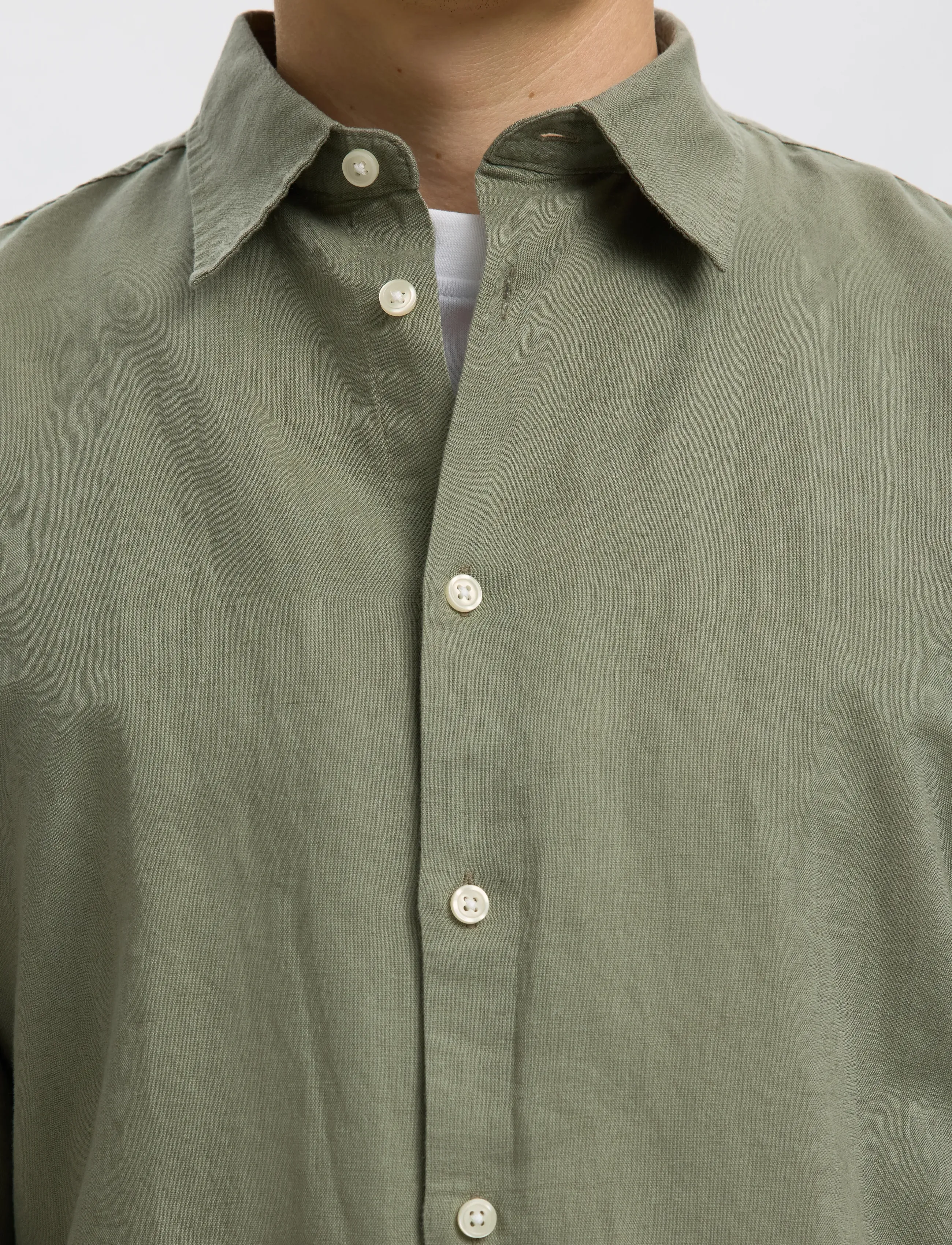 Selected - SLMREGCLAY LINENBLEND LS SHIRT CLA NOOS - casual skjorter - vetiver - 4