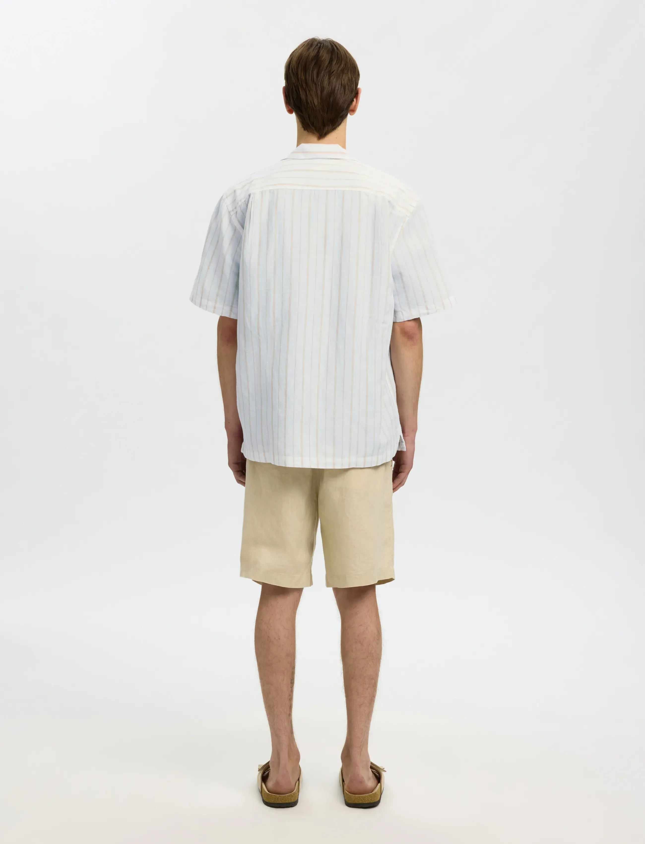 Selected - SLMRLXCLAY LINENBLEND SS SHIRT RES NOOS - hørskjorter - bright white - 2