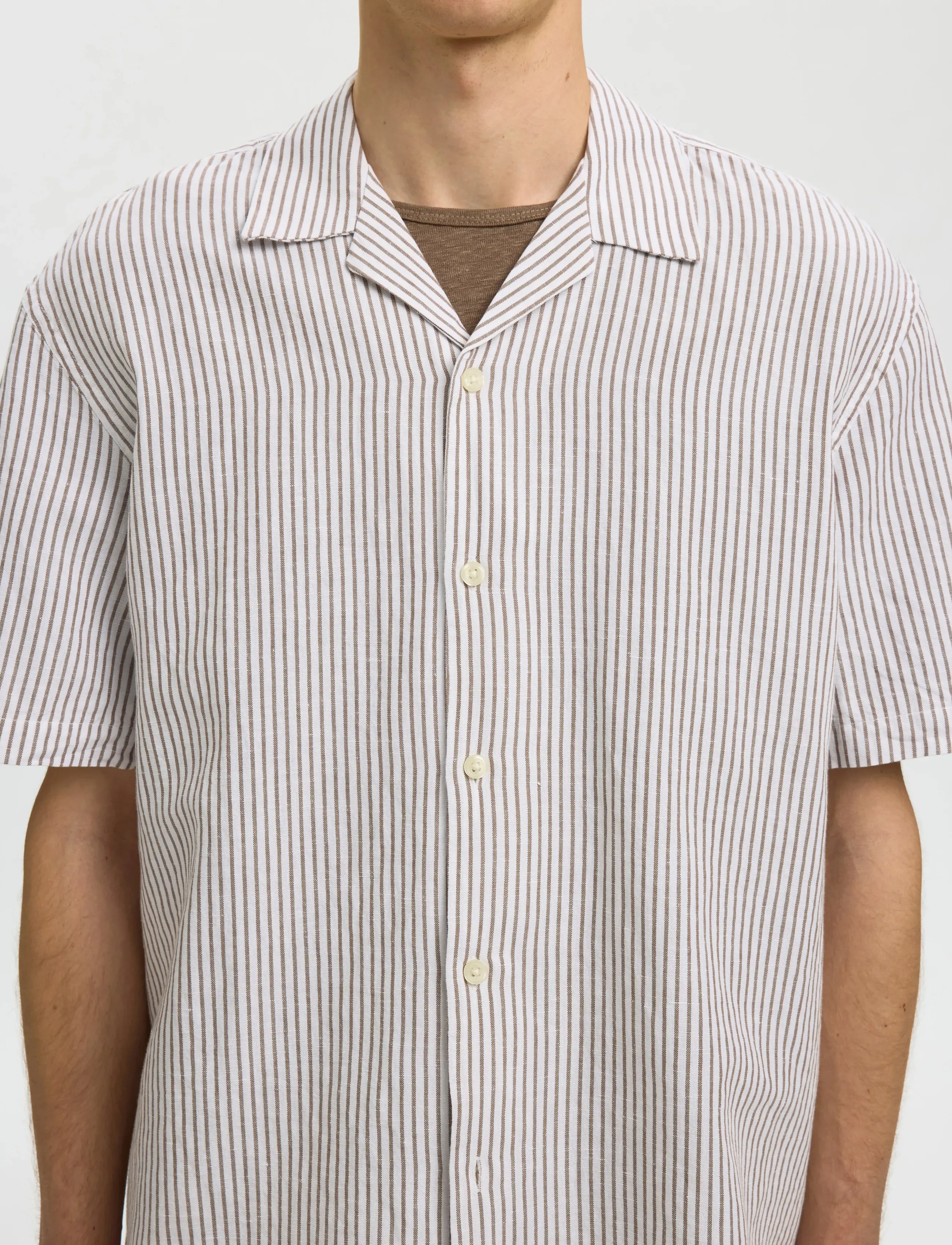 Selected - SLMRLXCLAY LINENBLEND SS SHIRT RES NOOS - leinenhemden - bright white - 4