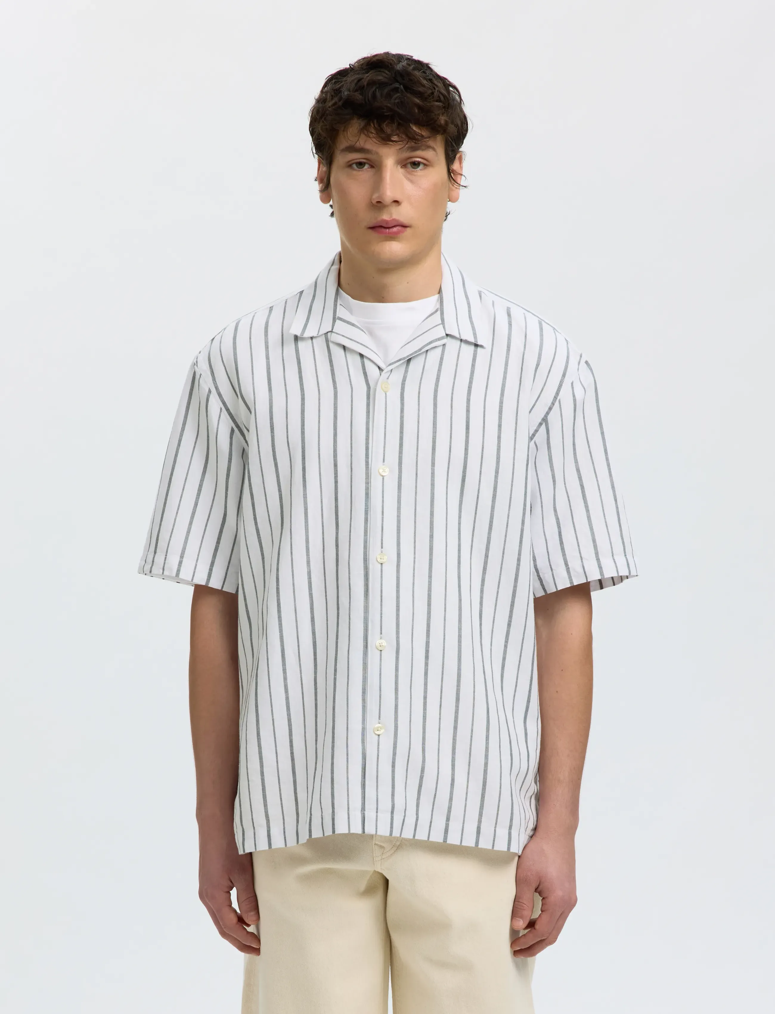 Selected SLMRLXCLAY LINENBLEND SS SHIRT RES NOOS - Linen shirts - BRIGHT WHITE / white