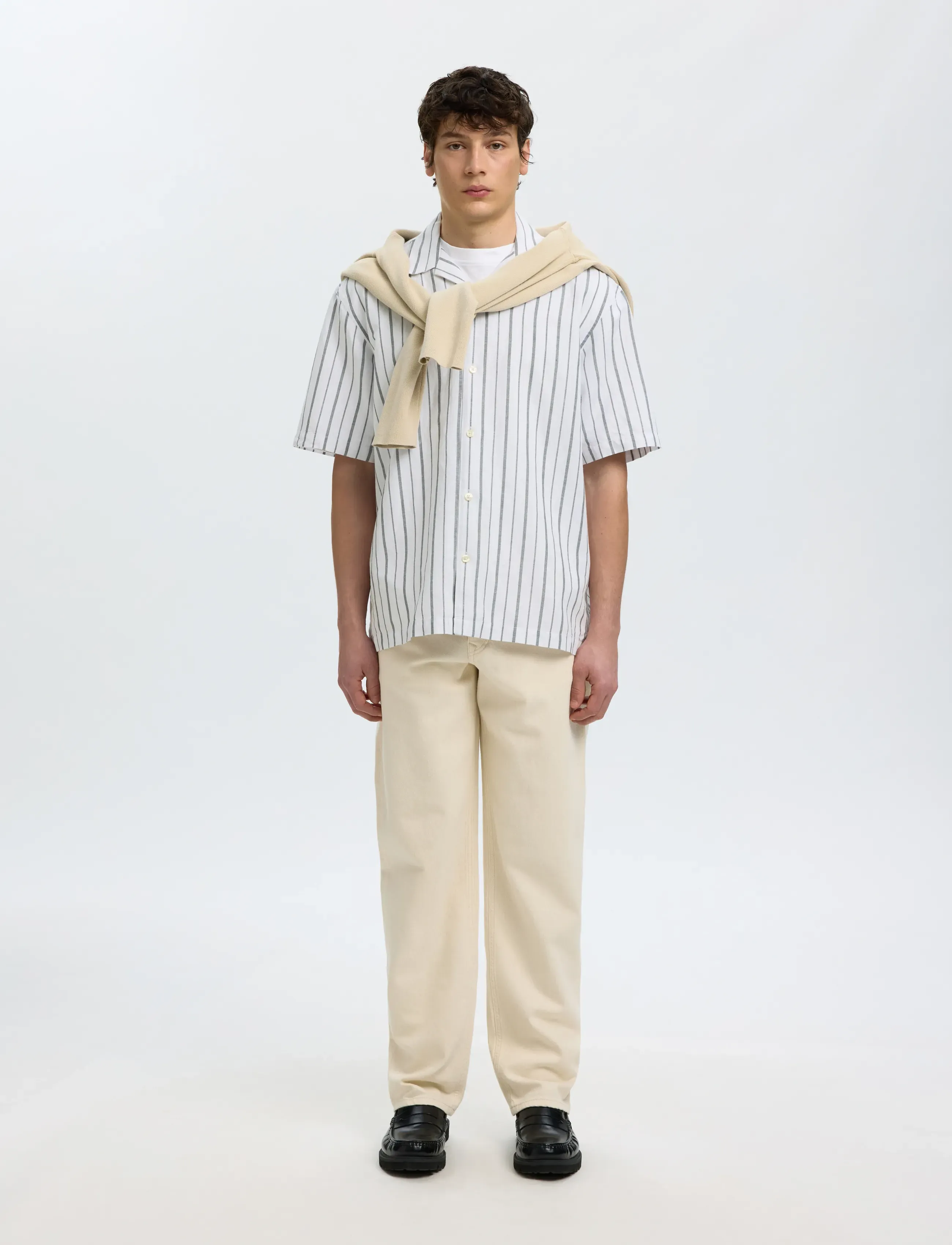Selected - SLMRLXCLAY LINENBLEND SS SHIRT RES NOOS - linneskjortor - bright white - 5