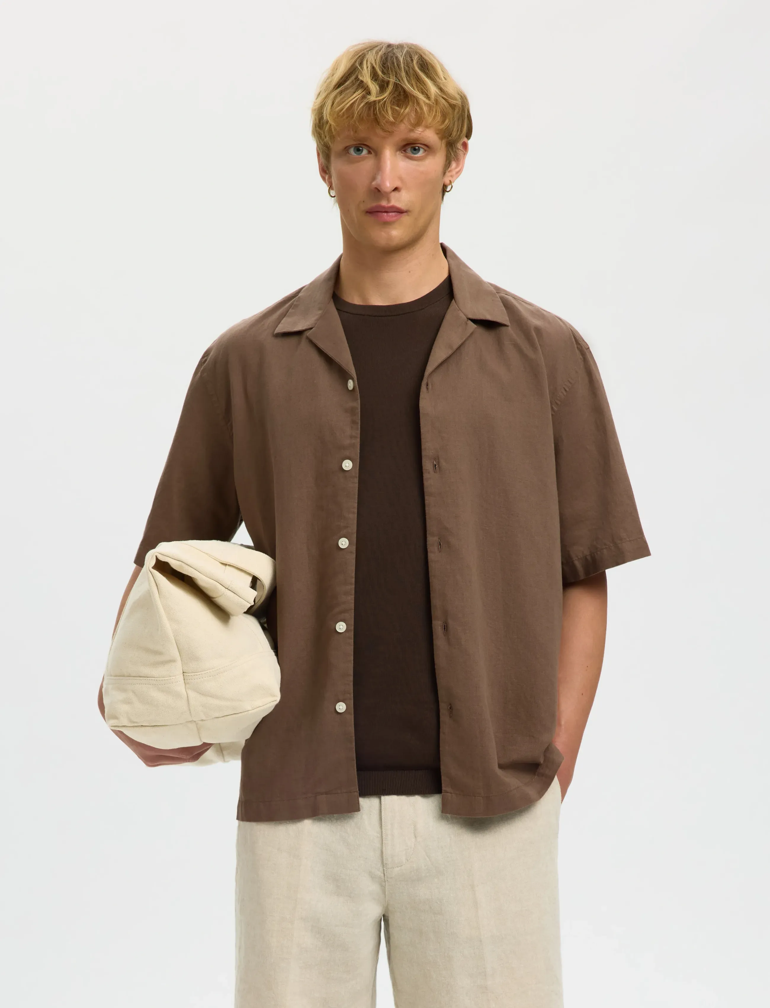 Selected SLMRLXCLAY LINENBLEND SS SHIRT RES NOOS - Leinenhemden - CHOCOLATE CHIP / brown