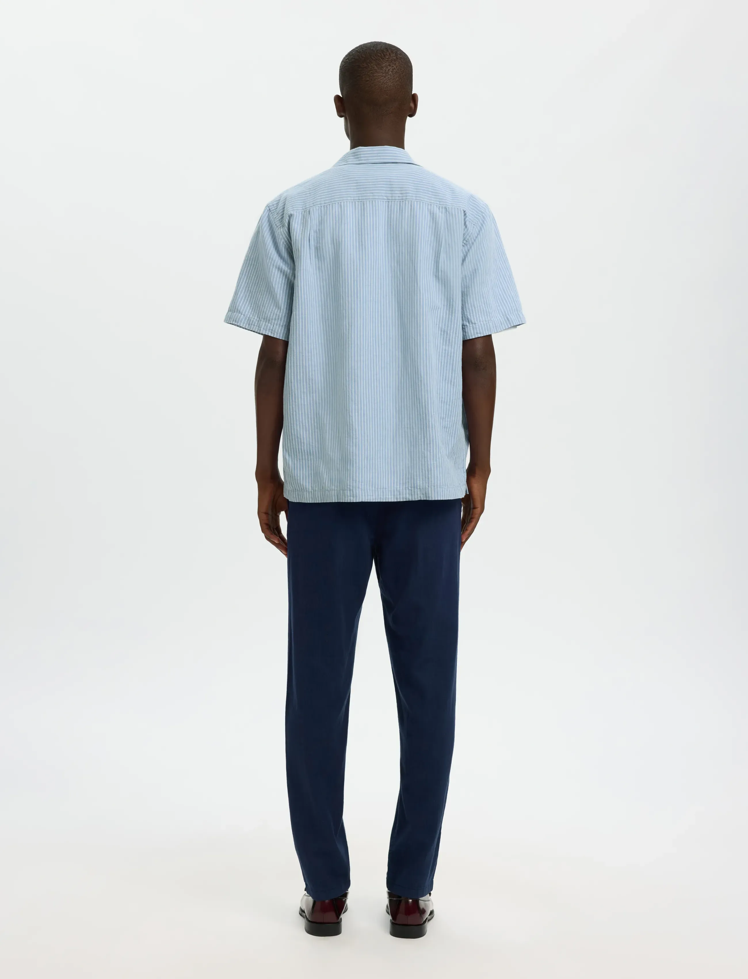 Selected - SLMRLXCLAY LINENBLEND SS SHIRT RES NOOS - leinenhemden - dusty blue - 2