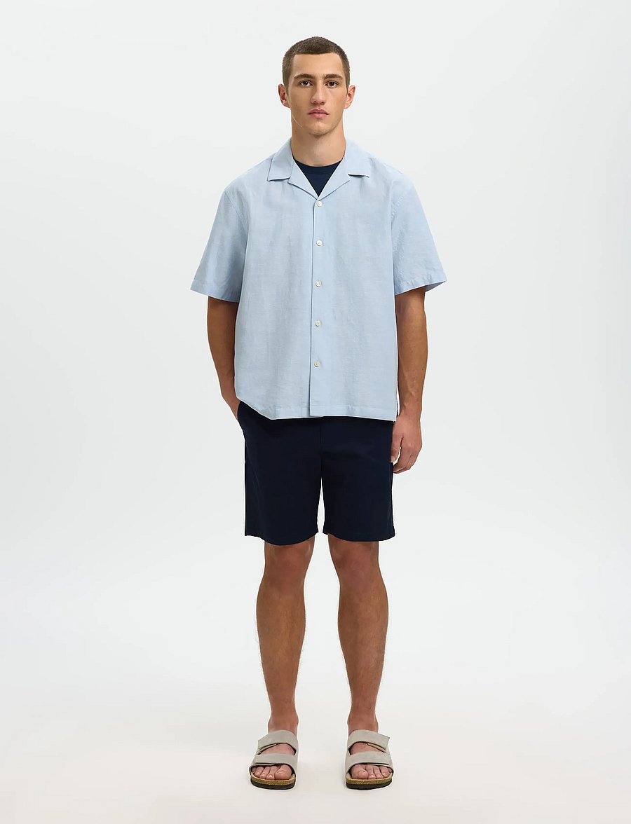 Selected - SLMRLXCLAY LINENBLEND SS SHIRT RES NOOS - pellavakauluspaidat - dusty blue - 3