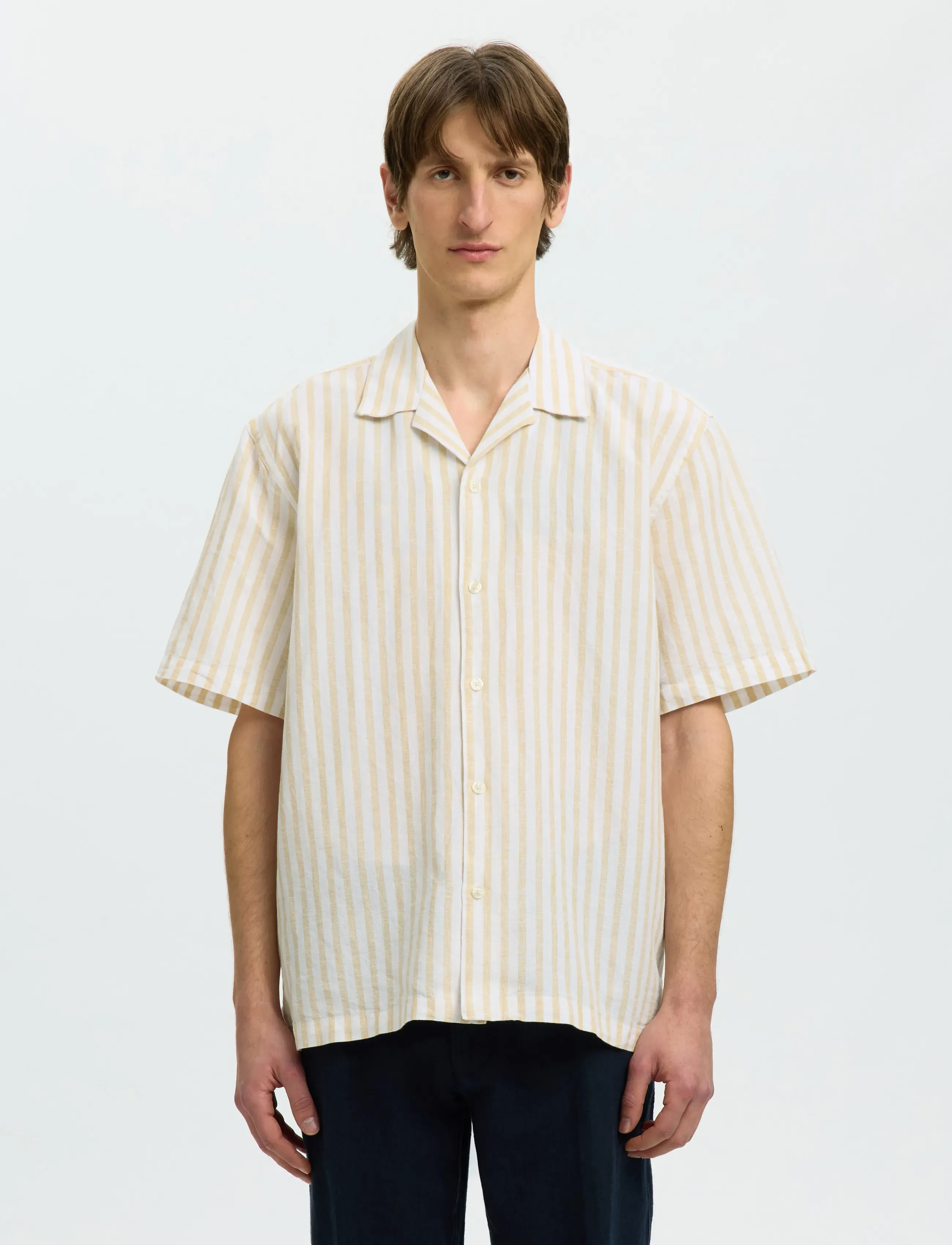 Selected SLMRLXCLAY LINENBLEND SS SHIRT RES NOOS - Linen shirts - OCHRE / white