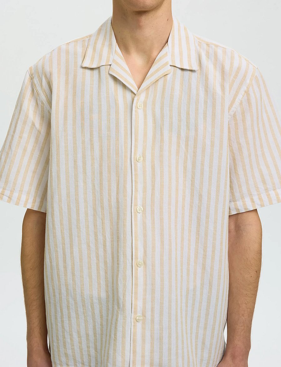 Selected - SLMRLXCLAY LINENBLEND SS SHIRT RES NOOS - linen shirts - ochre - 4