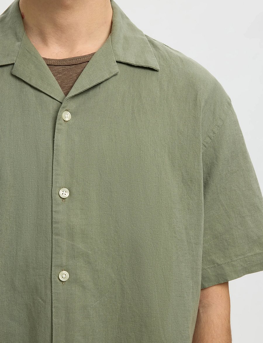 Selected - SLMRLXCLAY LINENBLEND SS SHIRT RES NOOS - chemises de lin - vetiver - 4