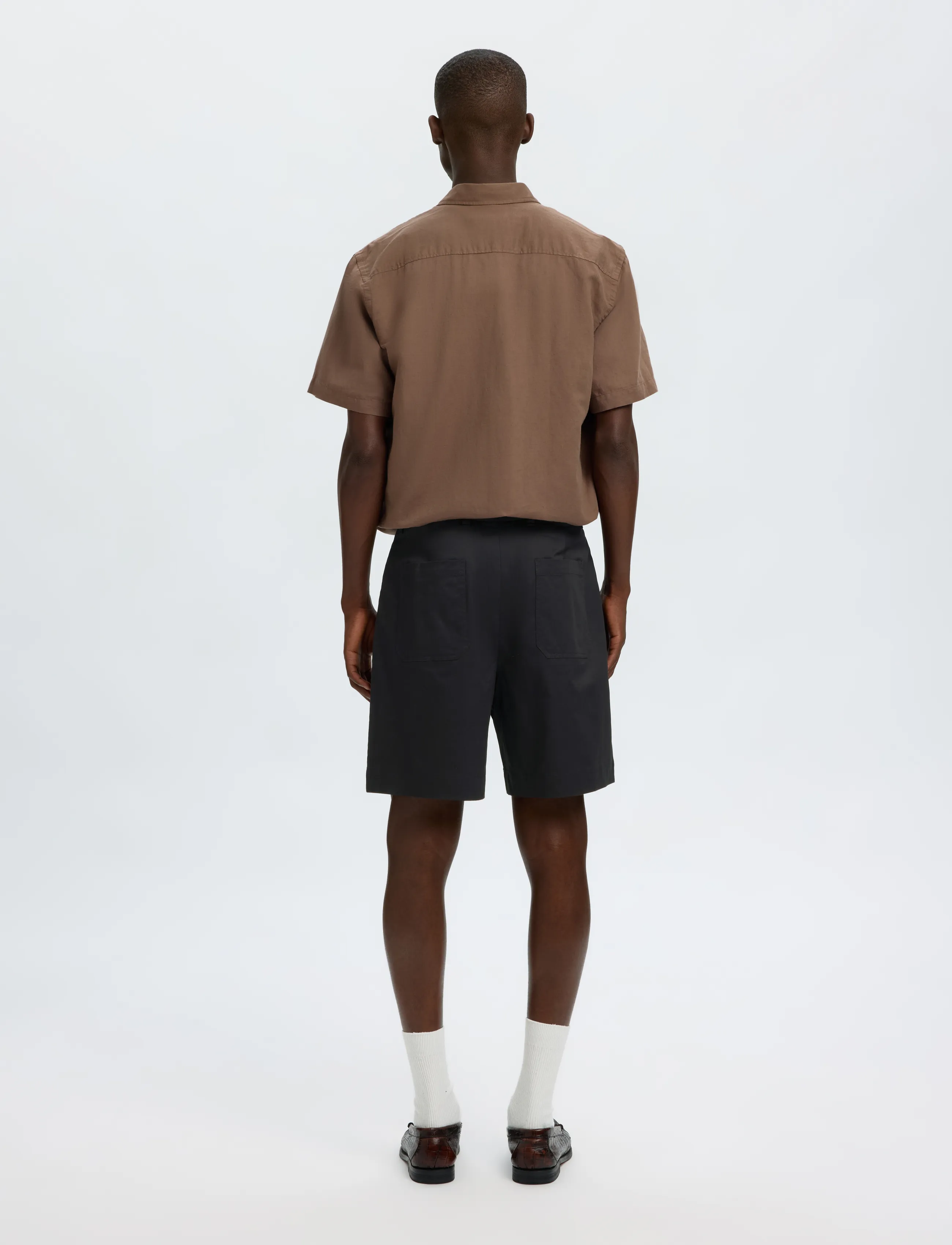 Selected - SLHLOOSE-AXEL JARI SHORTS - chinos shorts - black - 3