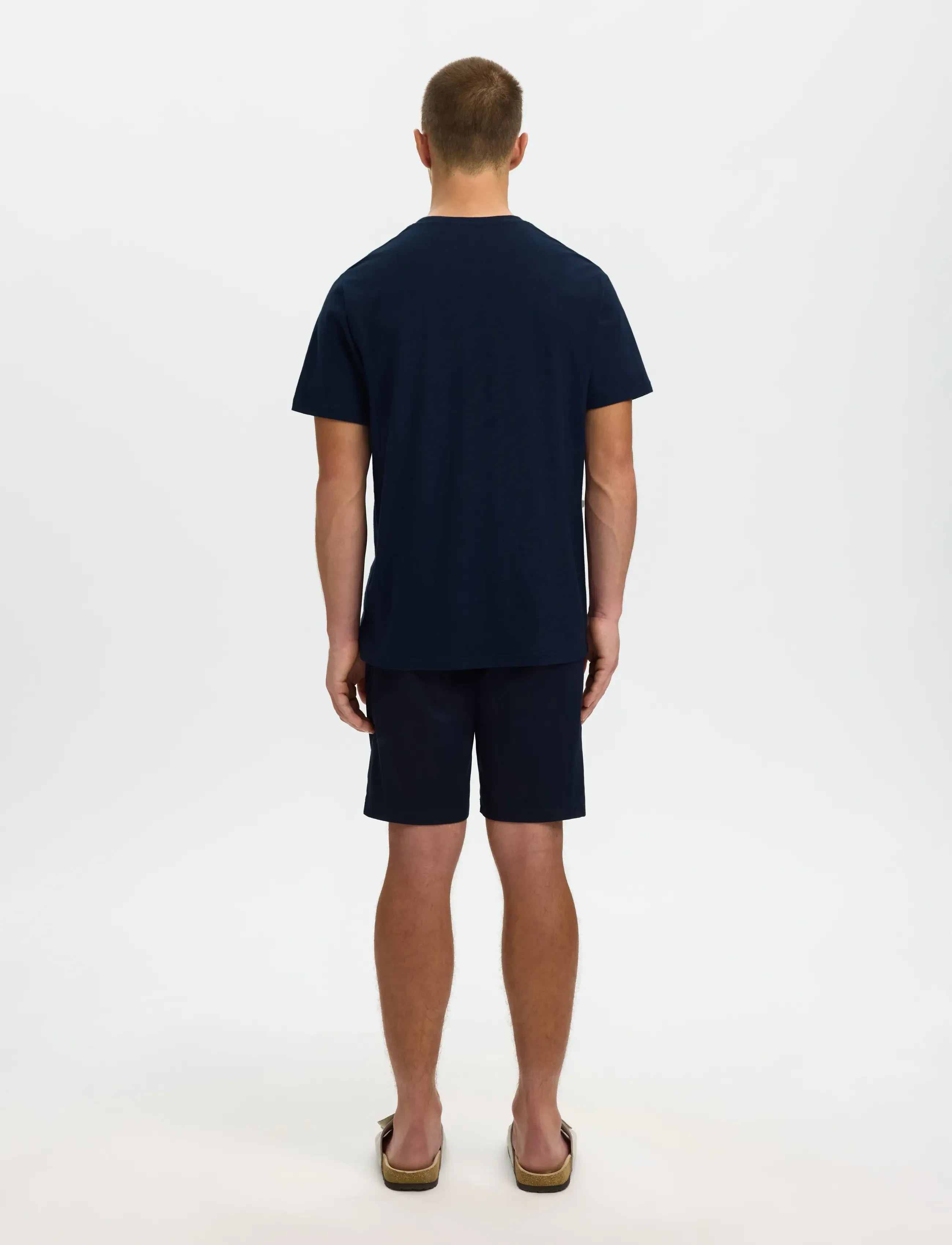 Selected - SLHADAM LINEN BLEND SS TEE NOOS - kortærmede t-shirts - sky captain - 2