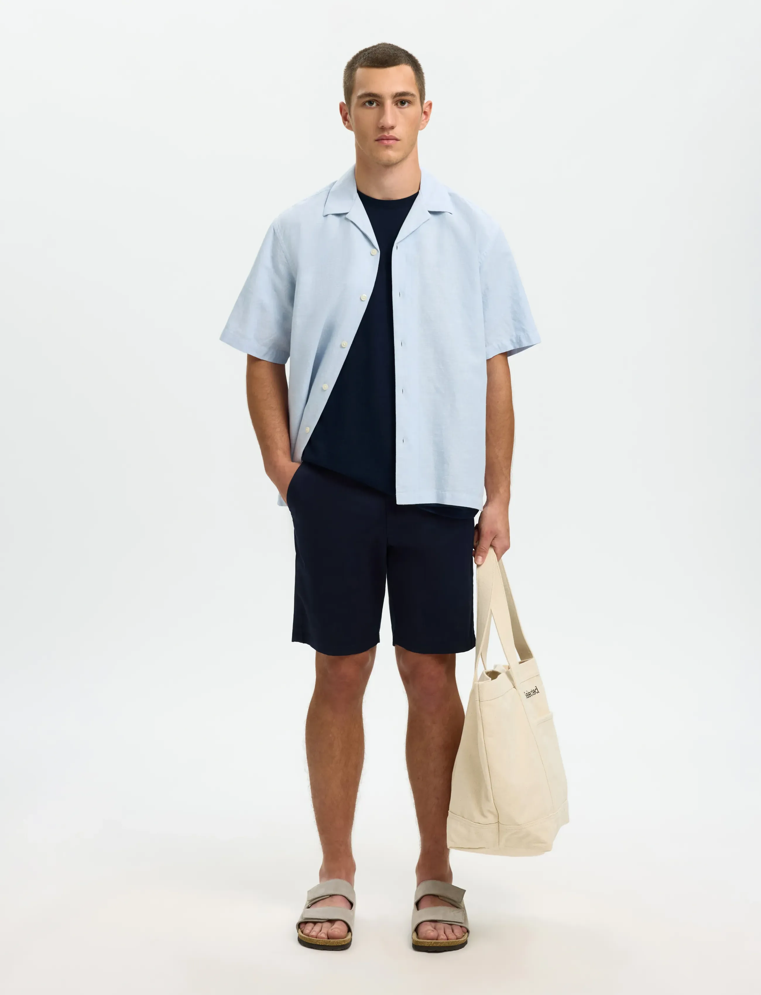 Selected - SLHADAM LINEN BLEND SS TEE NOOS - kortærmede t-shirts - sky captain - 5