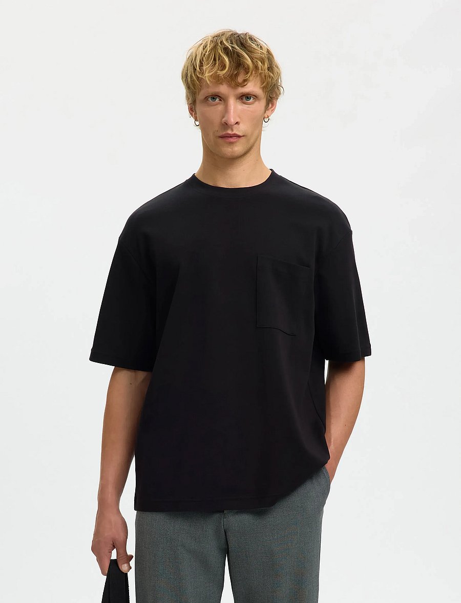 Selected - SLHLOOSEOSCAR POCKET SS TEE NOOS - kurzärmelig - black - 0