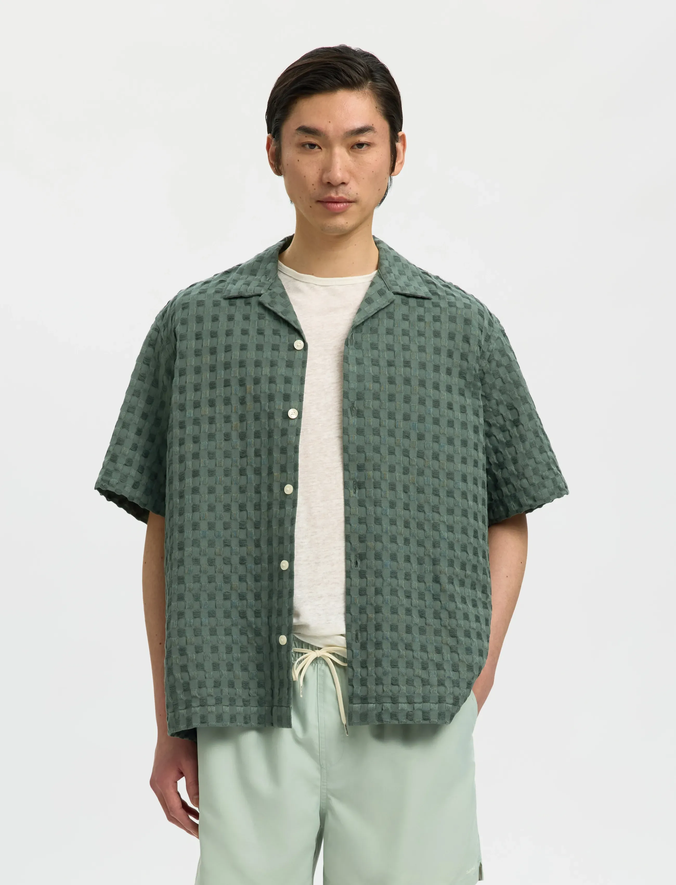 Selected Slhrlxmonty Texture Ss Shirt, L, Shirts, Grün - Short-sleeved Männerswear