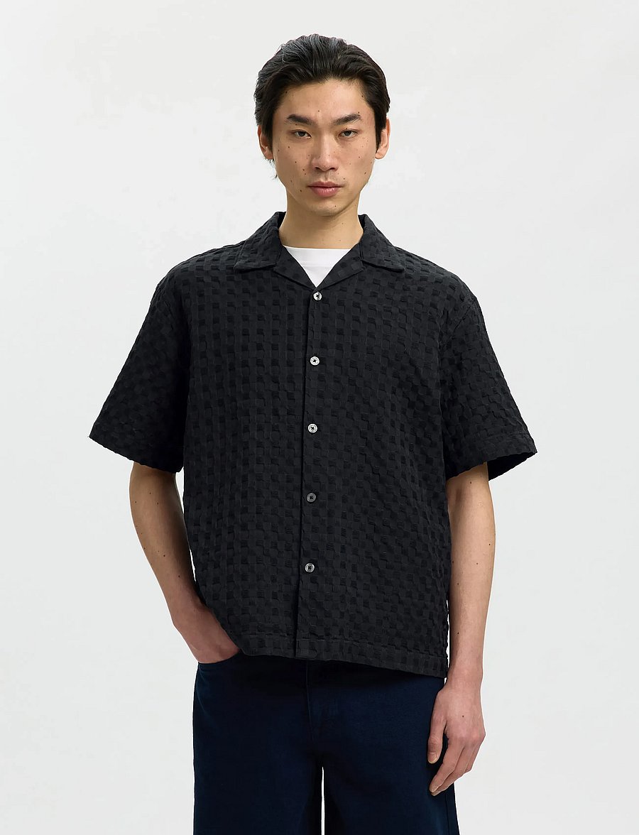Selected - SLHRLXMONTY TEXTURE SS SHIRT - krótki rękaw - black - 0