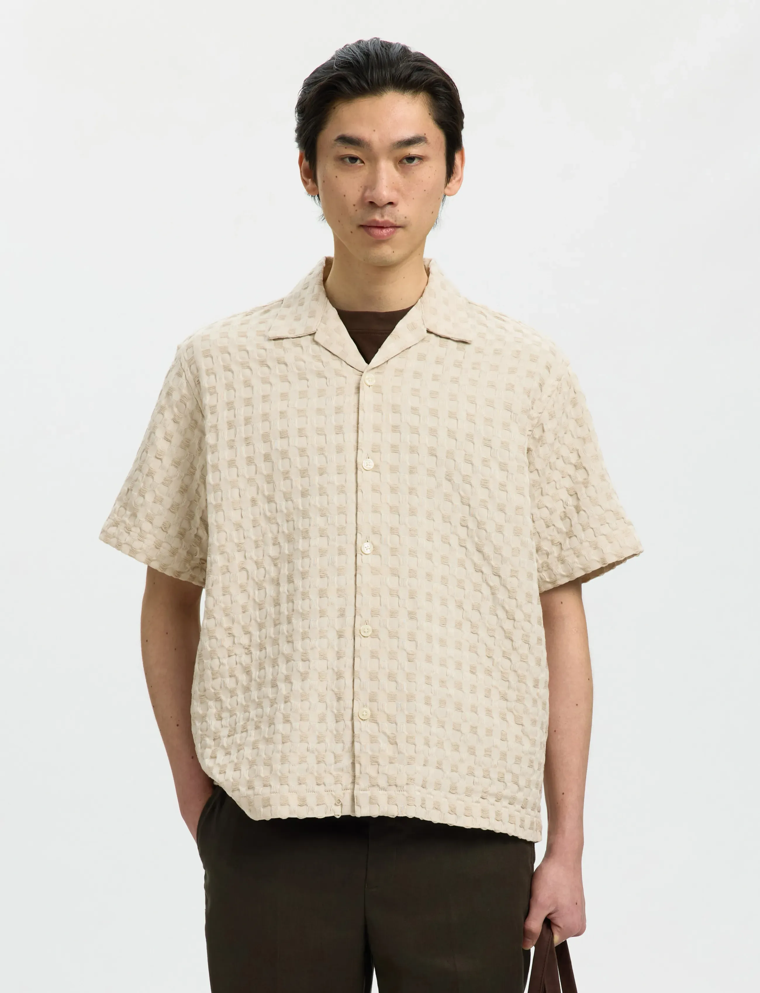 Selected Slhrlxmonty Texture Ss Shirt, M, Shirts, Beige - Short-sleeved Männerswear