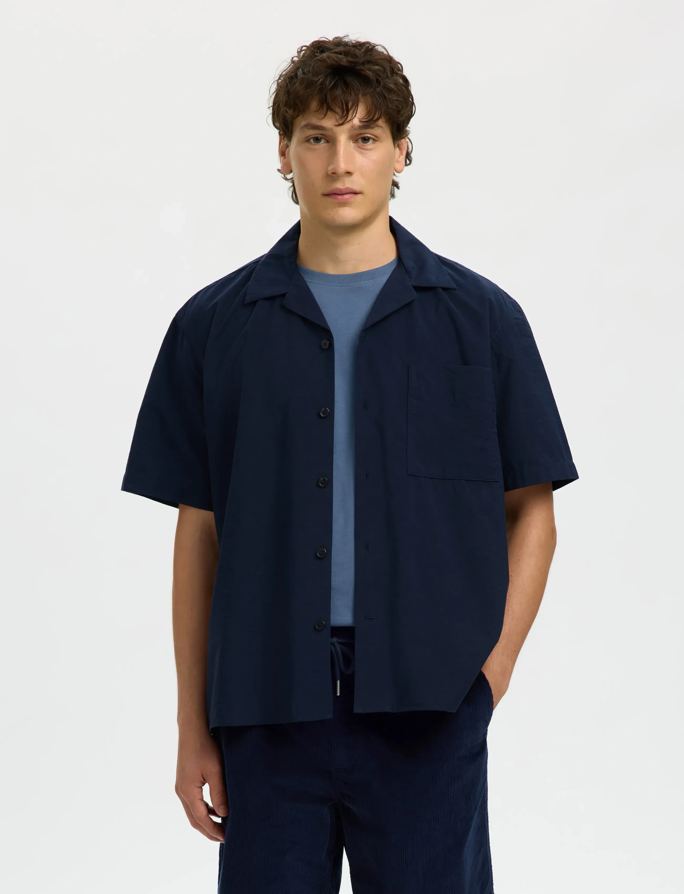 Selected SLHRLXOTIS LIGHT COTTON BLEND SS SHIRT - Kortærmede skjorter - SKY CAPTAIN / navy