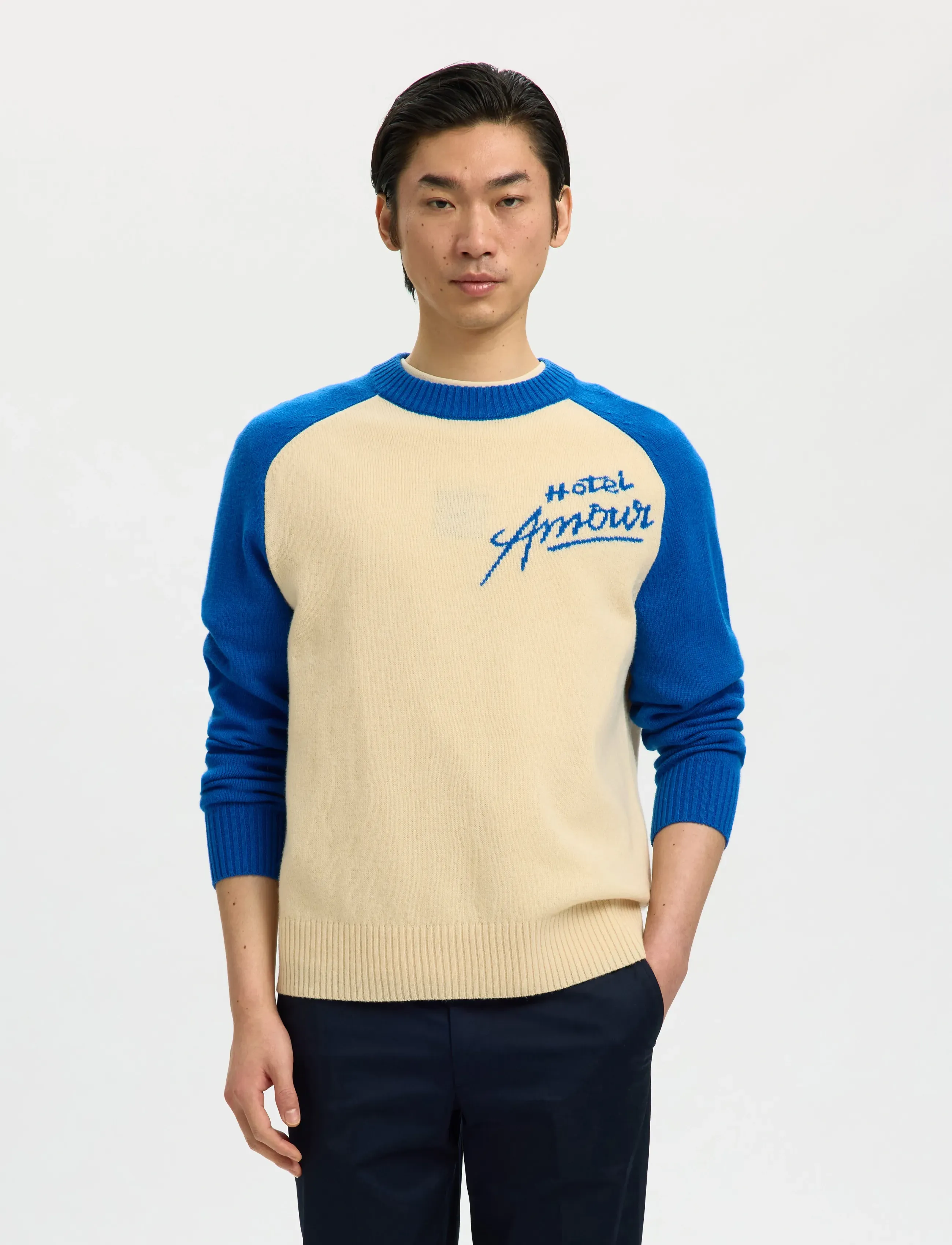 Selected SLHREUBEN HOTEL AMOUR RELAXED CREW NECK - Clothing - VICTORIA BLUE / cream