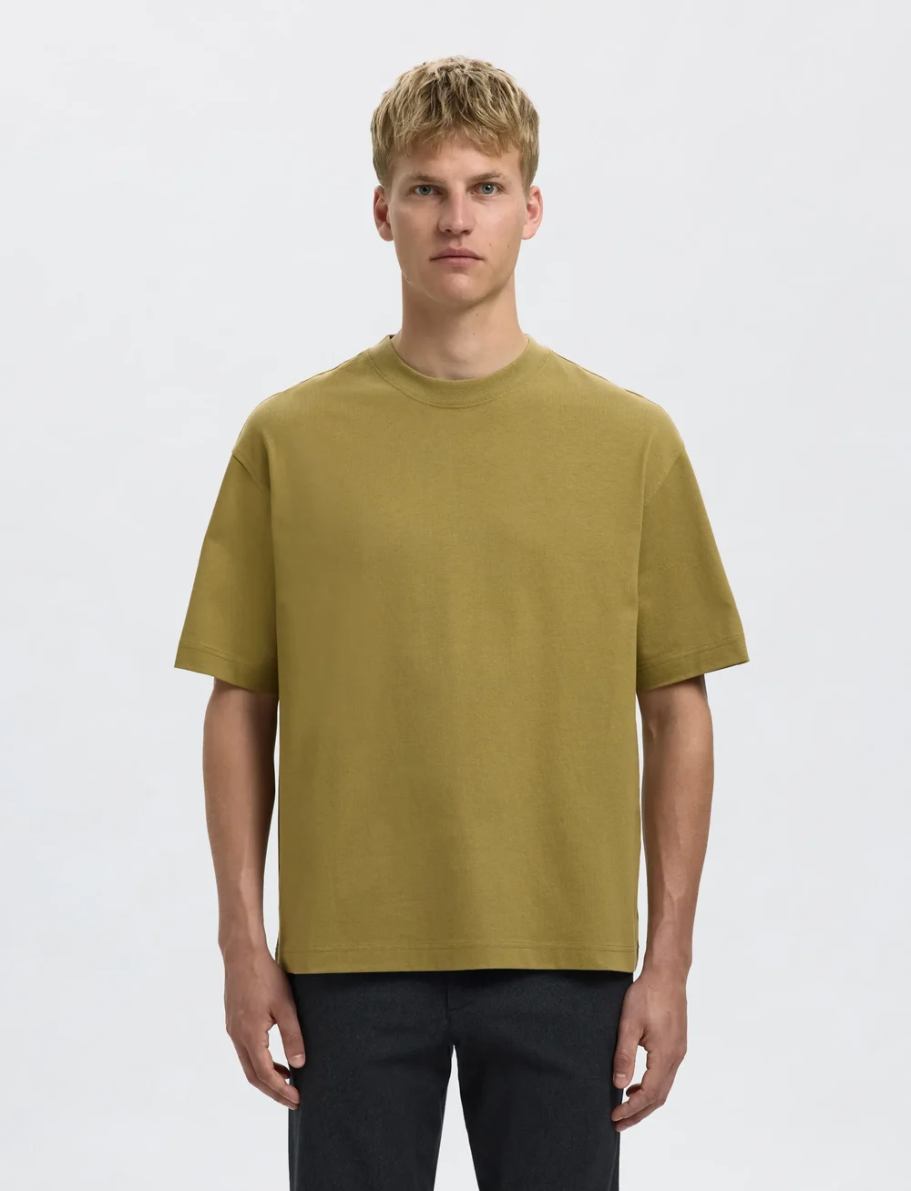 Selected - SLHRELAXNORMAN SS O-NECK TEE - kortärmade t-shirts - dried herb - 0