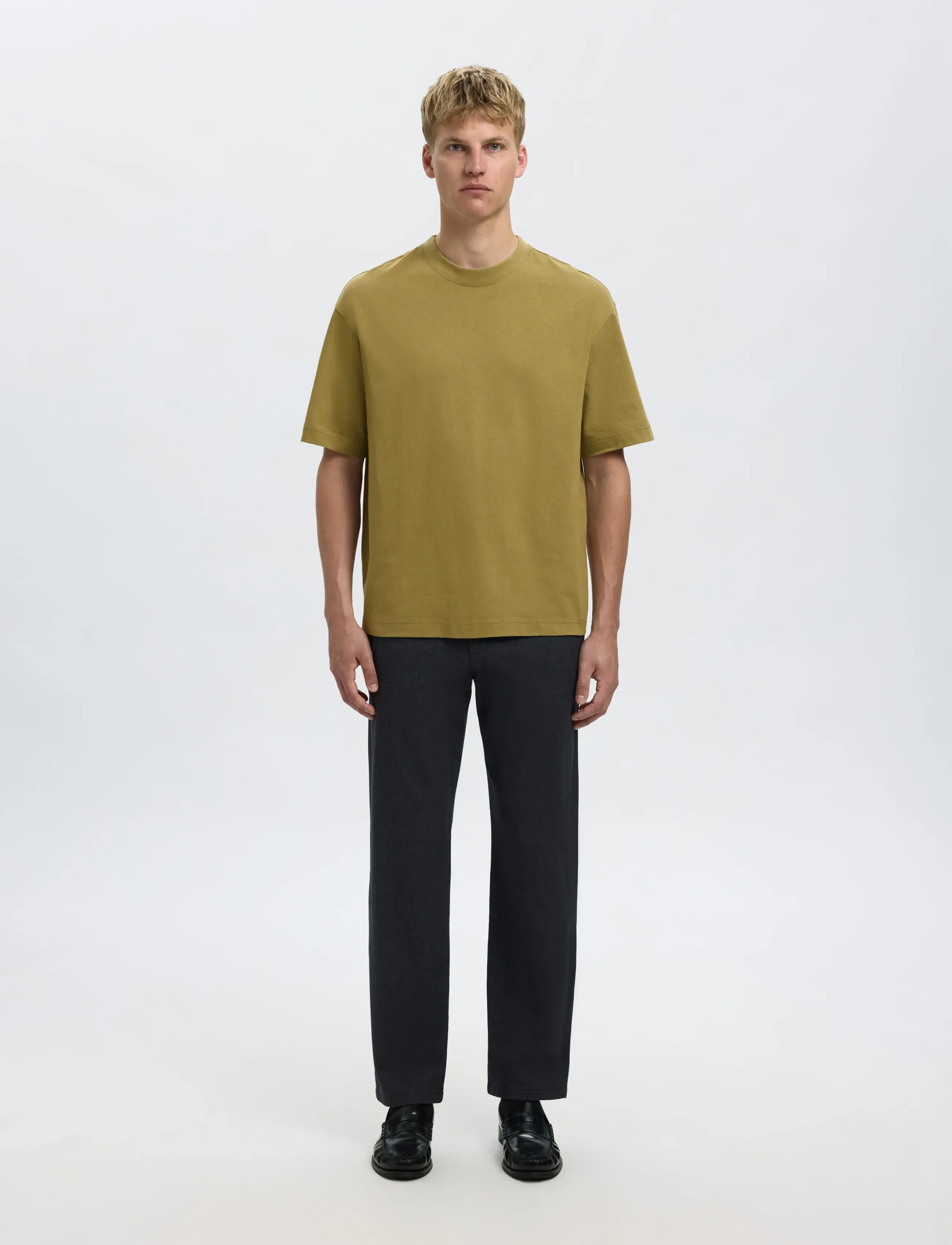 Selected - SLHRELAXNORMAN SS O-NECK TEE - kortærmede t-shirts - dried herb - 4