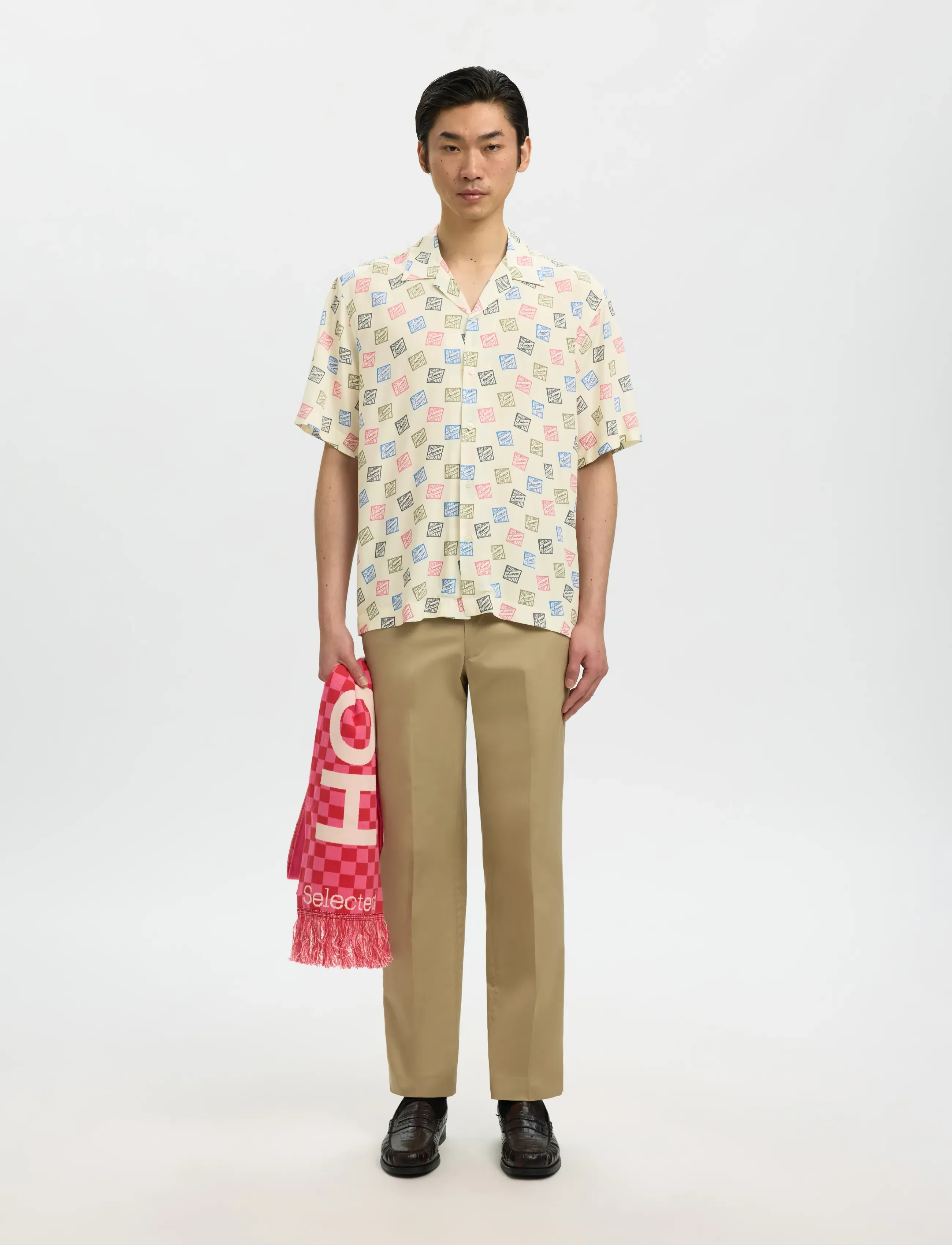 Selected - SLHRLXHOTEL AMOUR STAMPS AOP SS SHIRT - chemises à motifs - egret - 3