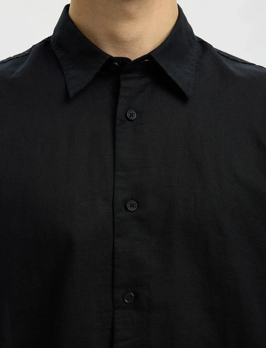 Selected - SLMREGCLAUS CLAY LINENBLEND SS SHT NOOS - kurzarmhemden - black - 4