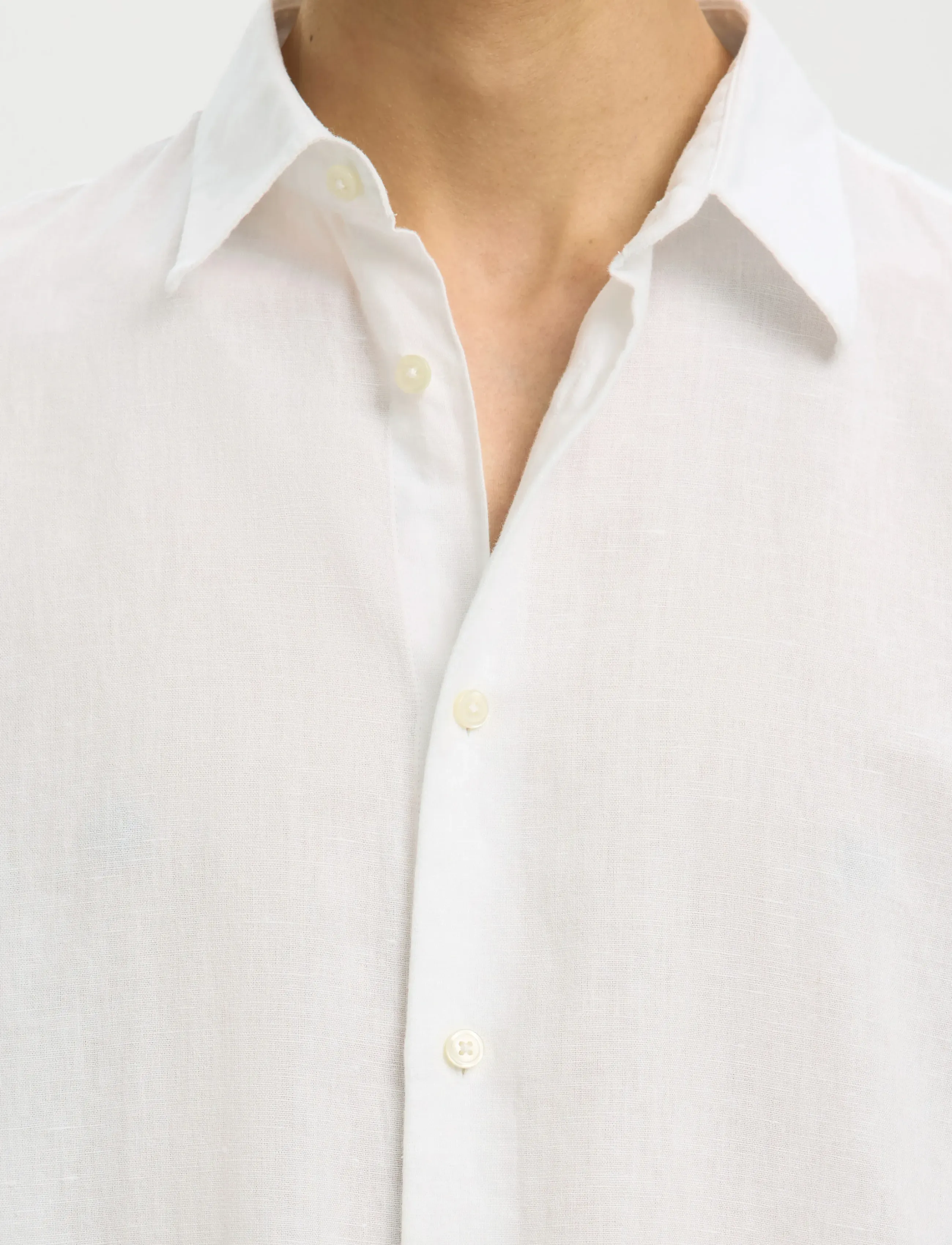 Selected - SLMREGCLAUS CLAY LINENBLEND SS SHT NOOS - kurzarmhemden - bright white - 4