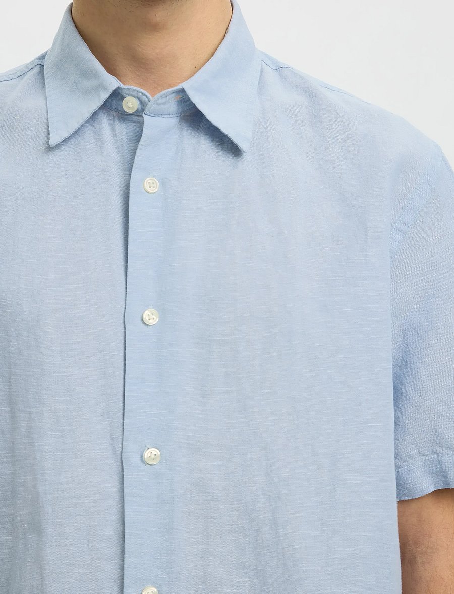 Selected - SLMREGCLAUS CLAY LINENBLEND SS SHT NOOS - kurzarmhemden - dusty blue - 4