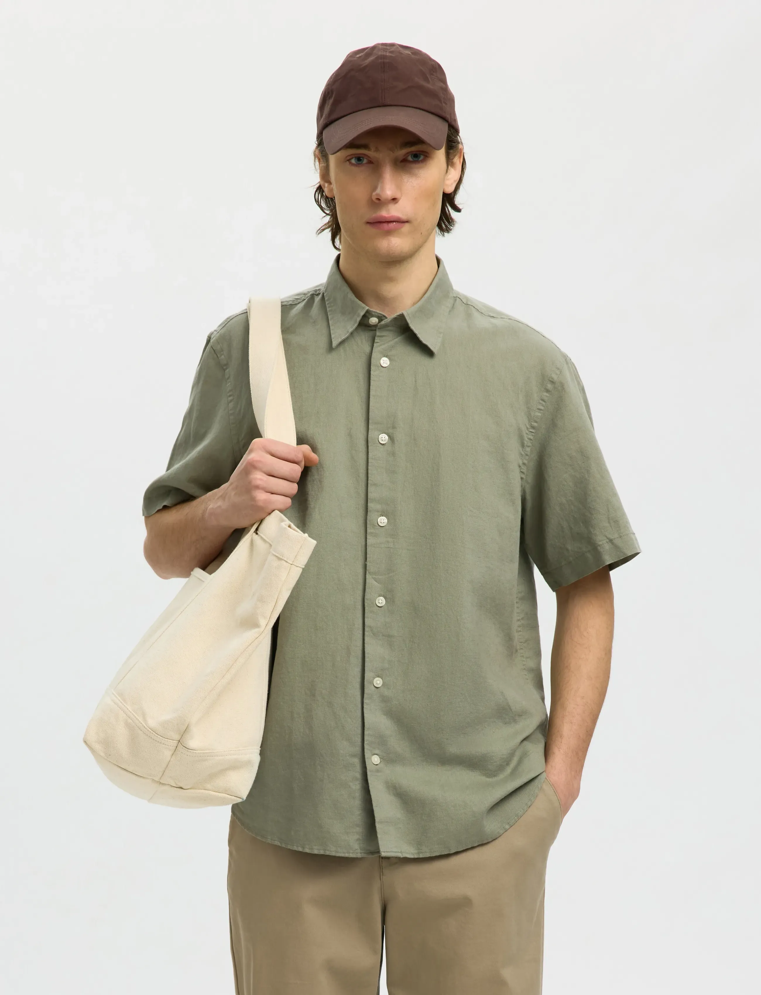 Selected Slmregclaus Clay Linenblend Ss Sht Noos, M, Khaki green, Skjorter > Kortærmede Shirts, Herre
