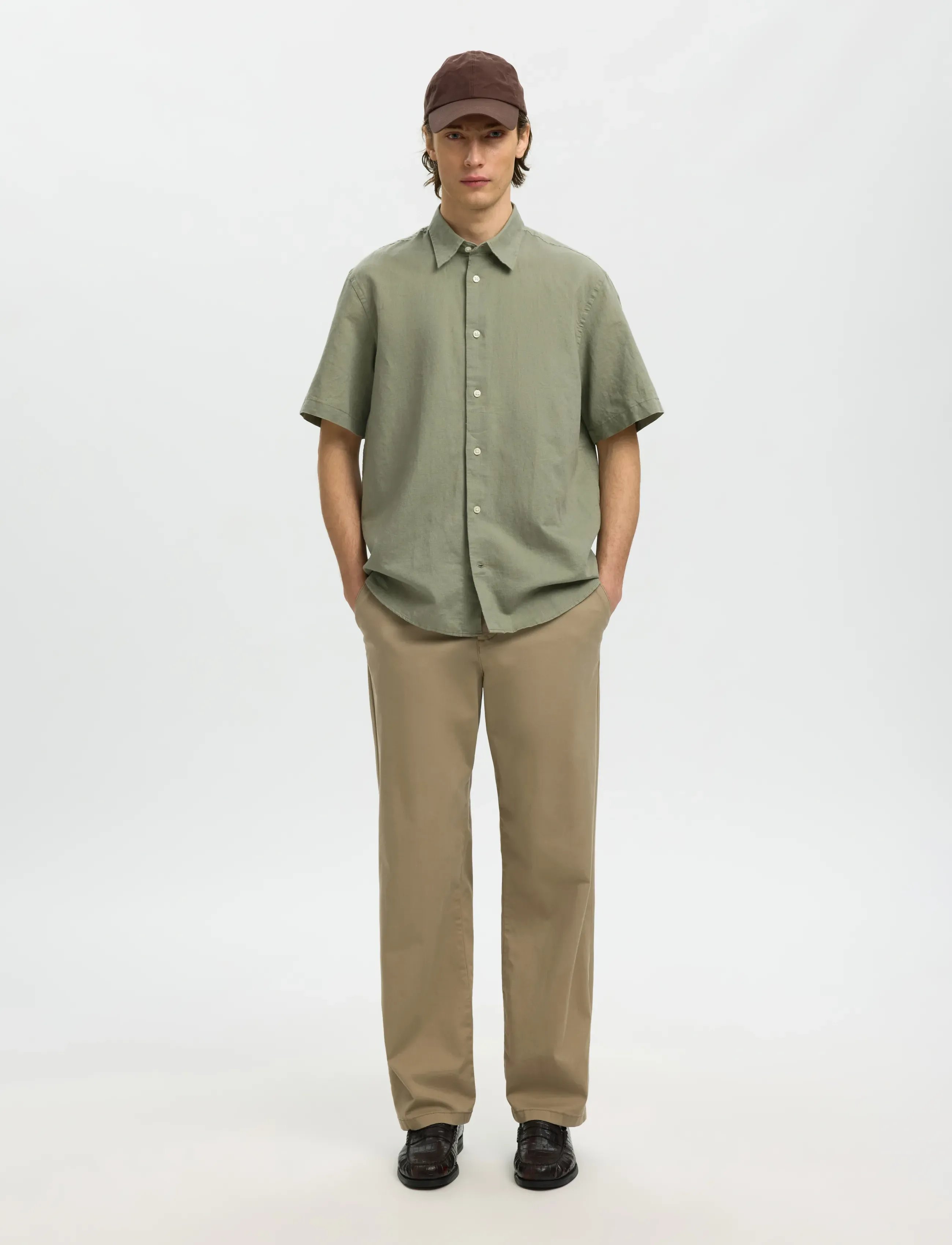 Selected - SLMREGCLAUS CLAY LINENBLEND SS SHT NOOS - chemises à manches courtes - vetiver - 5