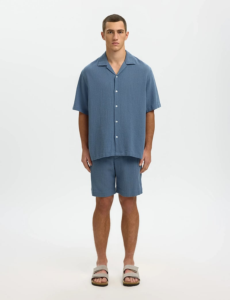 Selected - SLHRLXCAL SS SHIRT RESORT - kortærmede skjorter - blue mirage - 3