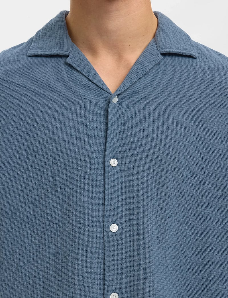Selected - SLHRLXCAL SS SHIRT RESORT - kortærmede skjorter - blue mirage - 4