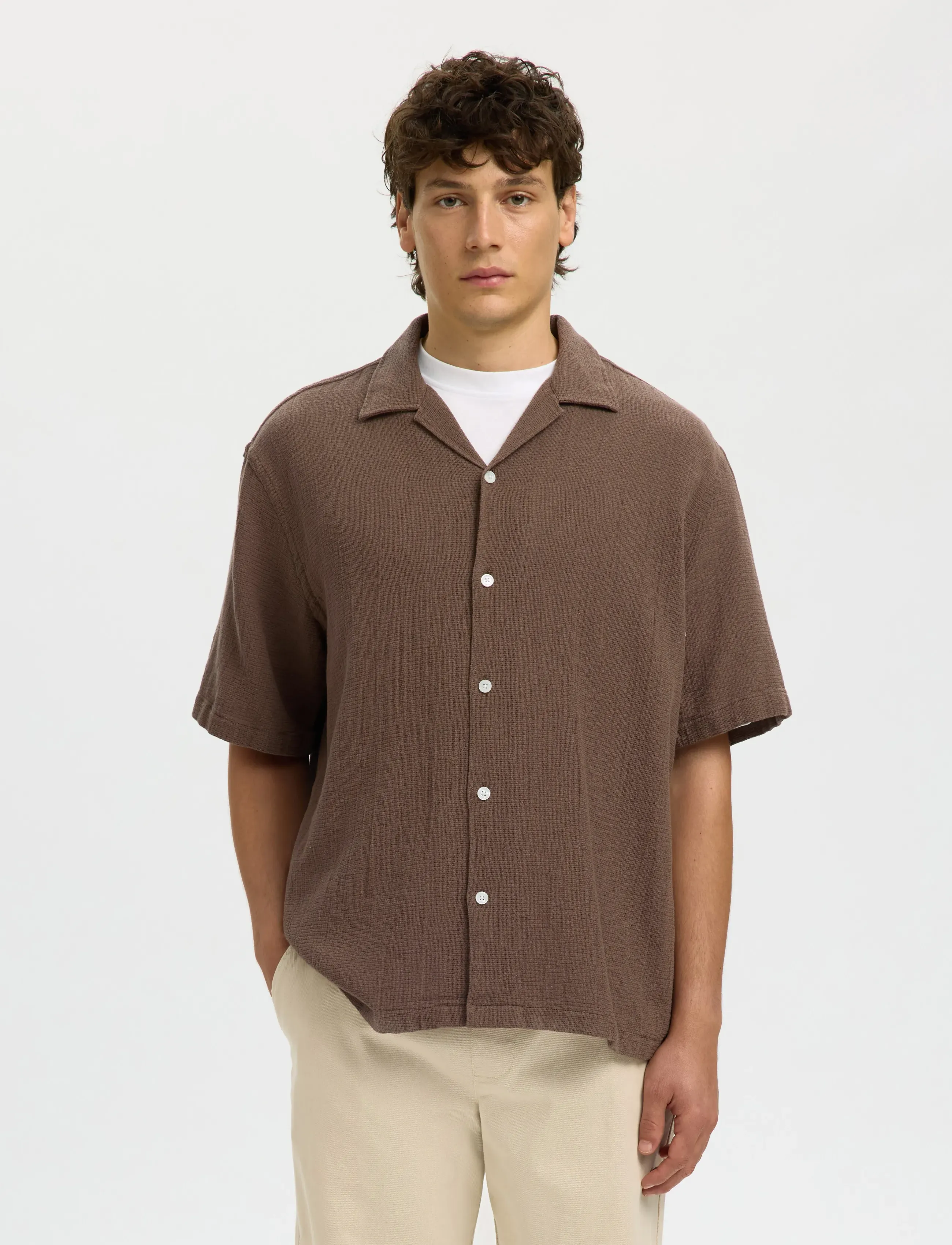 Selected SLHRLXCAL SS SHIRT RESORT - Casual shirts - CHOCOLATE CHIP / brown