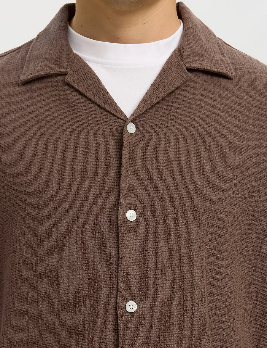 Selected - SLHRLXCAL SS SHIRT RESORT - kortærmede skjorter - chocolate chip - 4