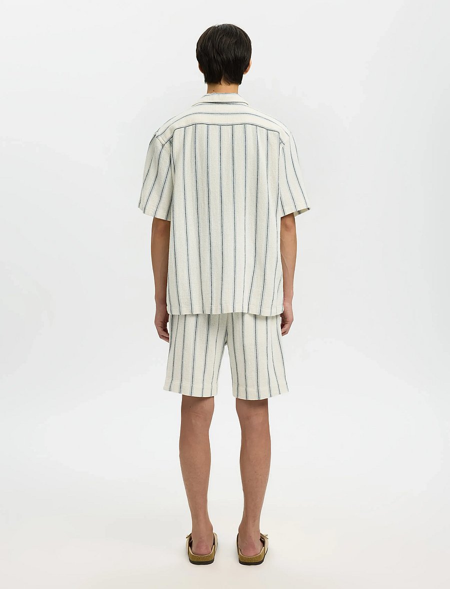 Selected - SLHRLXCAL SS SHIRT RESORT - kurzarmhemden - egret - 2