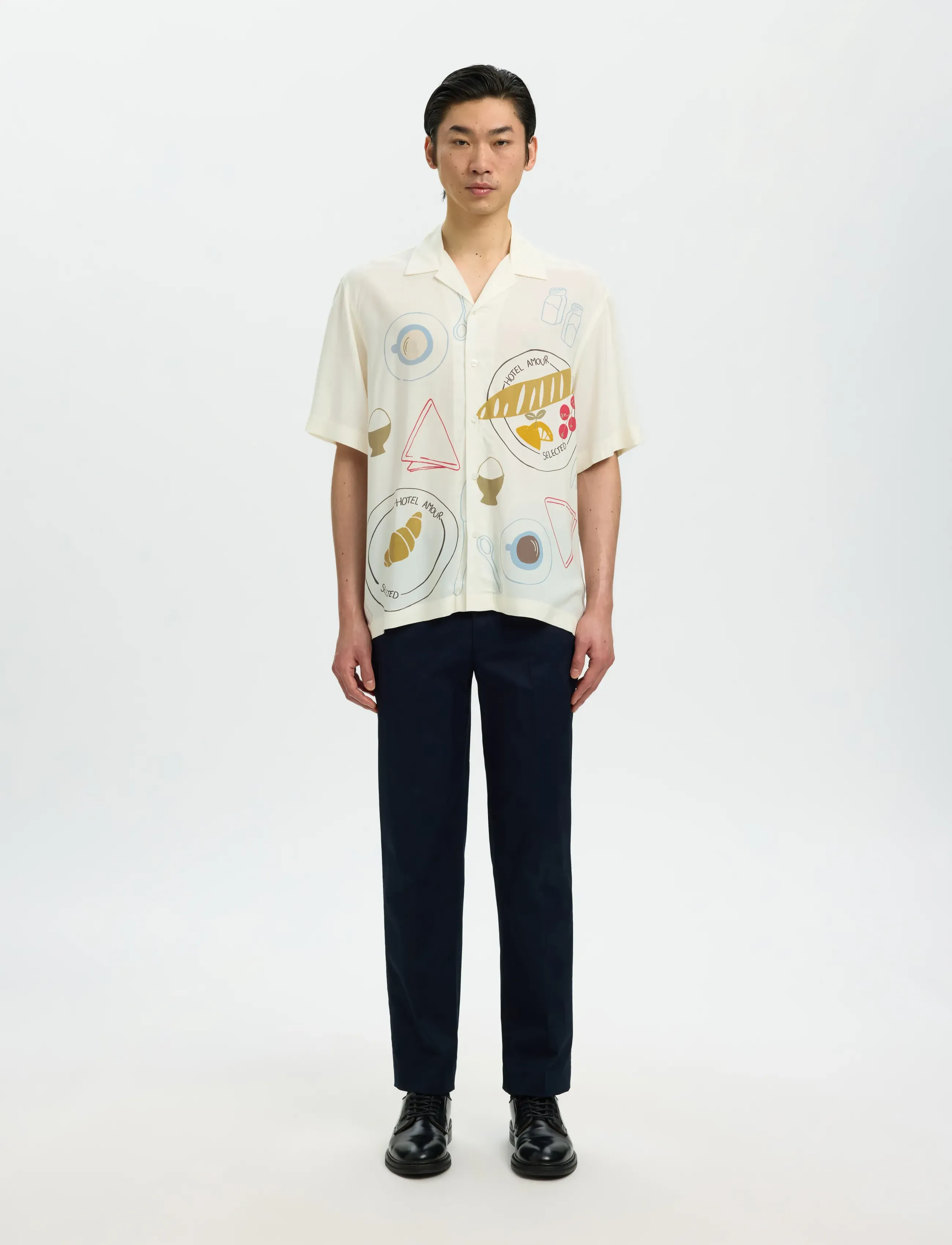 Selected - SLHRLXHOTEL AMOUR PRINT SS SHIRT - chemises à motifs - egret - 3