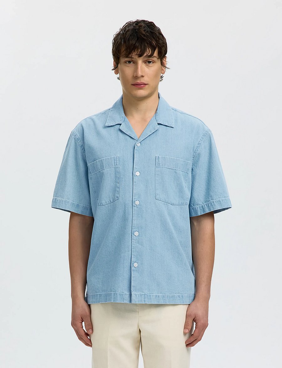 Selected - SLHRLXCARLO DENIM SS SHIRT RESORT - denim shirts - light blue denim - 0