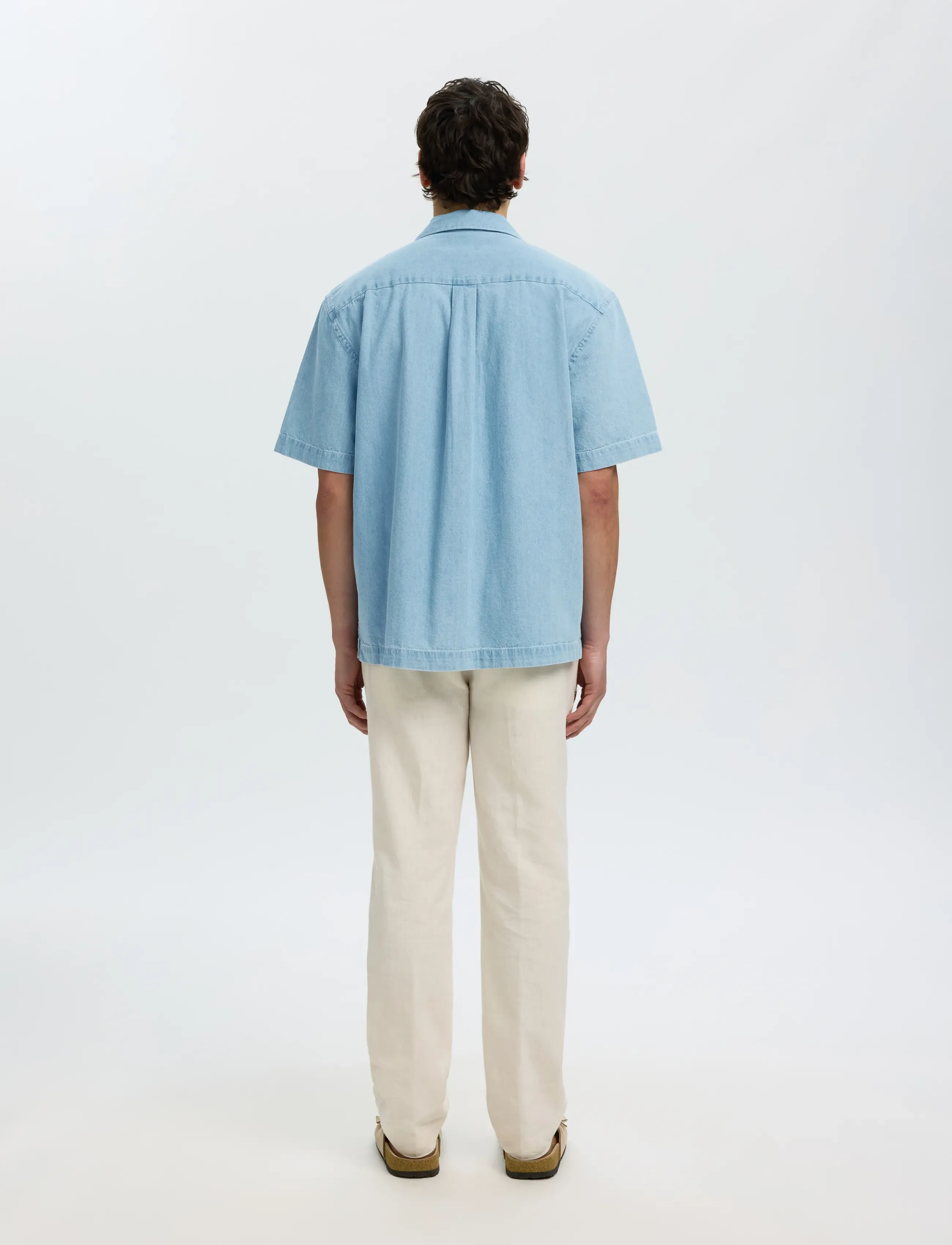 Selected - SLHRLXCARLO DENIM SS SHIRT RESORT - chemises en jean - light blue denim - 2