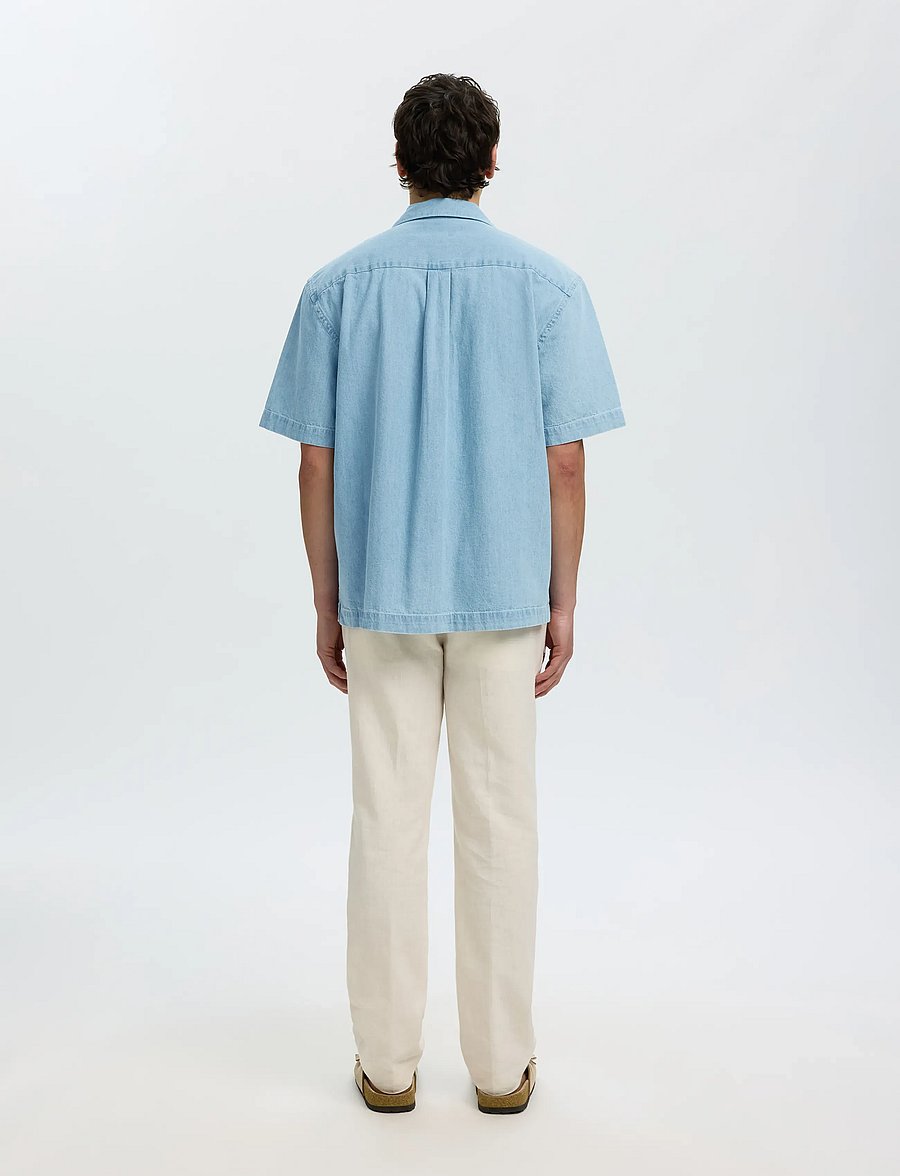 Selected - SLHRLXCARLO DENIM SS SHIRT RESORT - denim shirts - light blue denim - 2