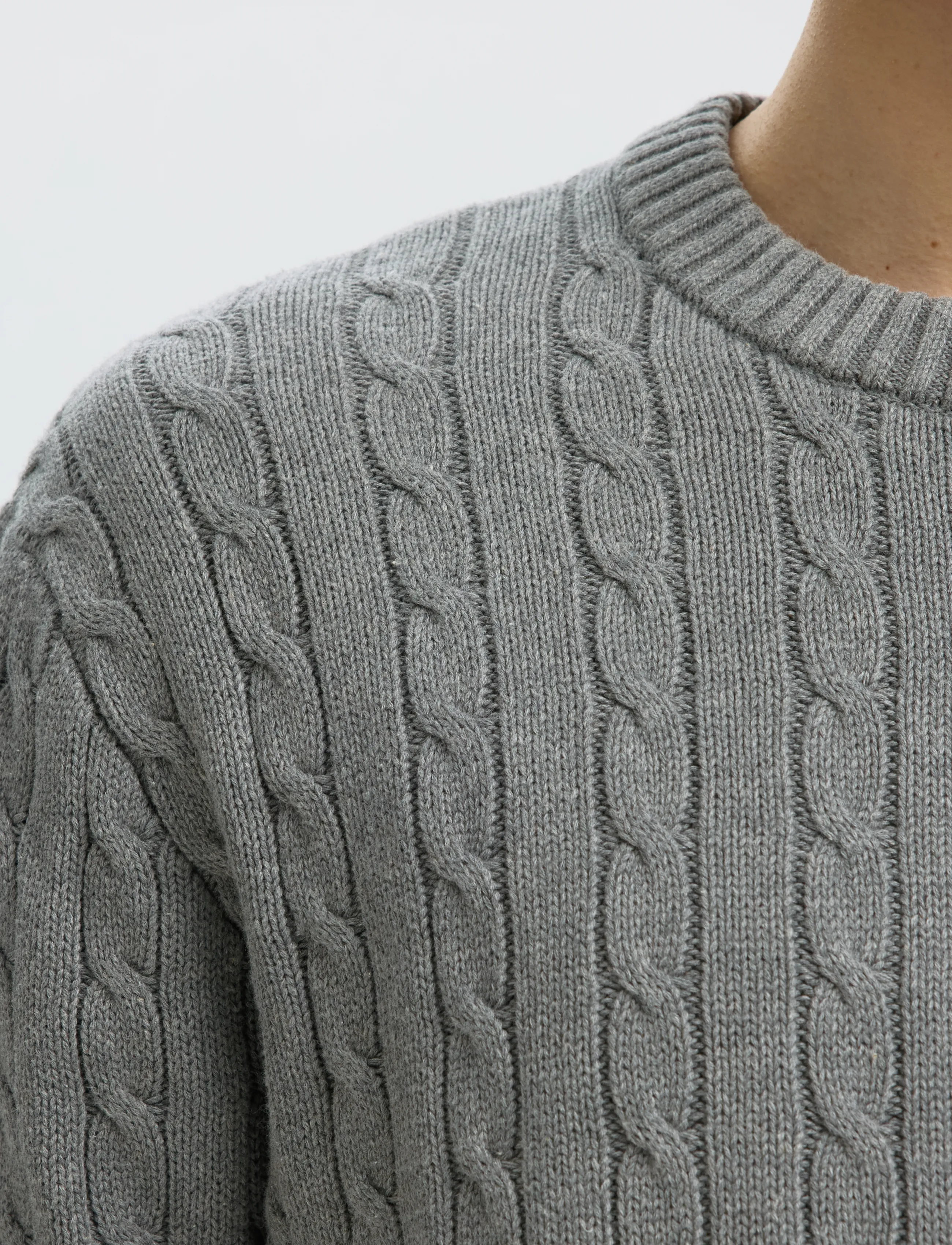 Selected - SLMBRAUN KNIT CABLE CREW NOOS - round necks - medium grey melange - 4