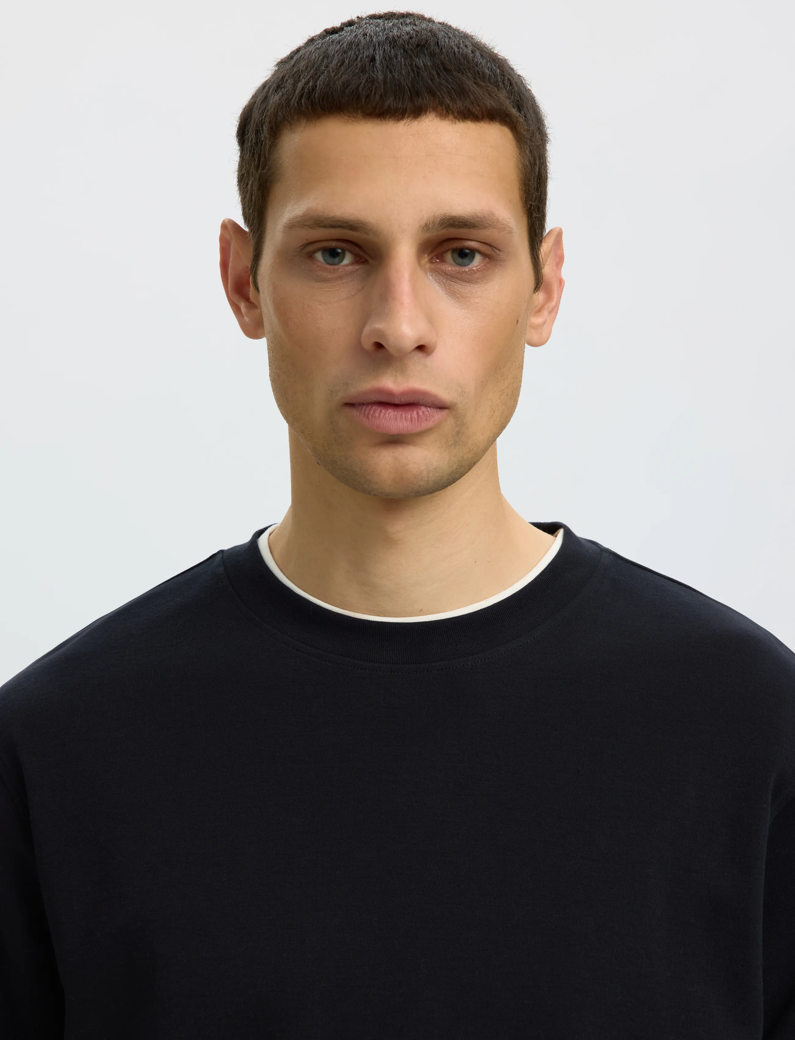 Selected - SLMTAJ MID WGT PEACH SS O-NECK TEE NOOS - black - 4