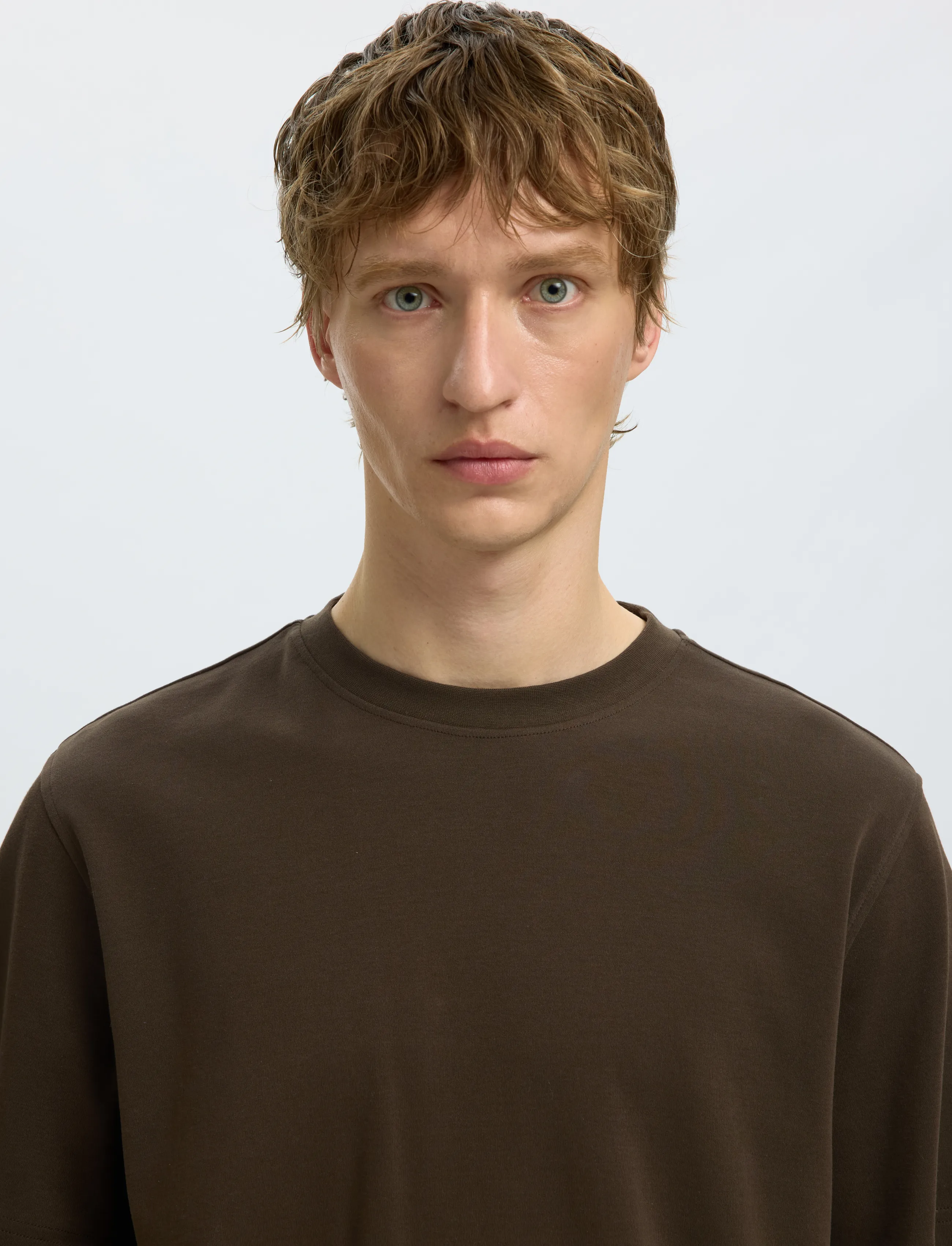 Selected - SLMTAJ MID WGT PEACH SS O-NECK TEE NOOS - turkish coffee - 4
