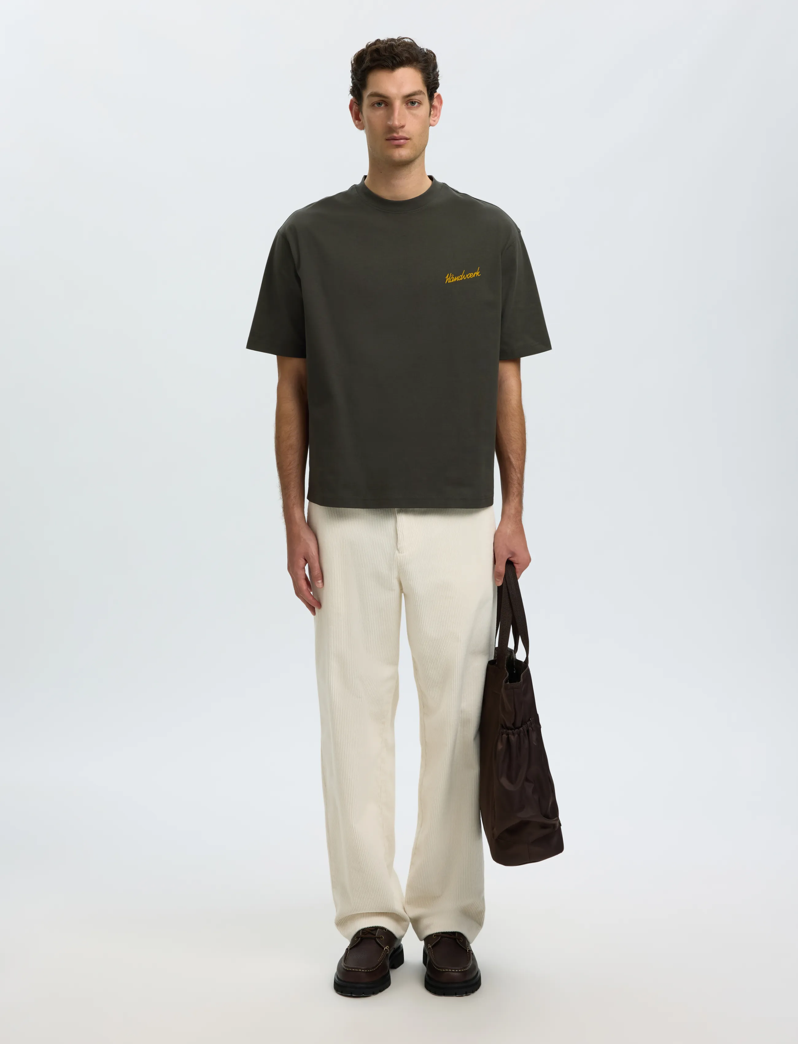 Selected - SLMRELAXEMERY GRAPHIC SS O-NECK TEE - kurzärmelige t-shirts - peat - 5