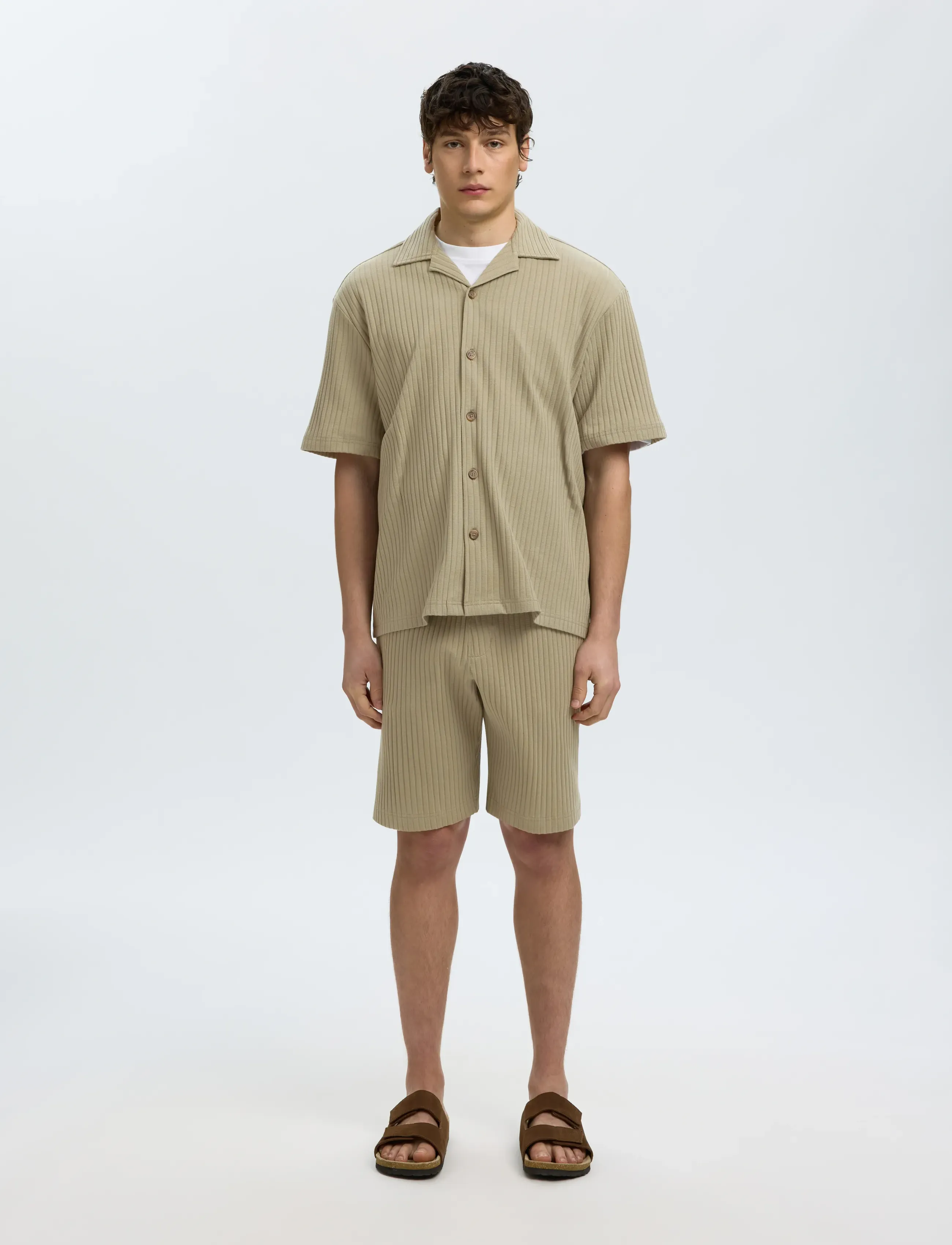 Selected - SLMRELAXSIMON RIBBED SHORTS - sweat shorts - vetiver - 3