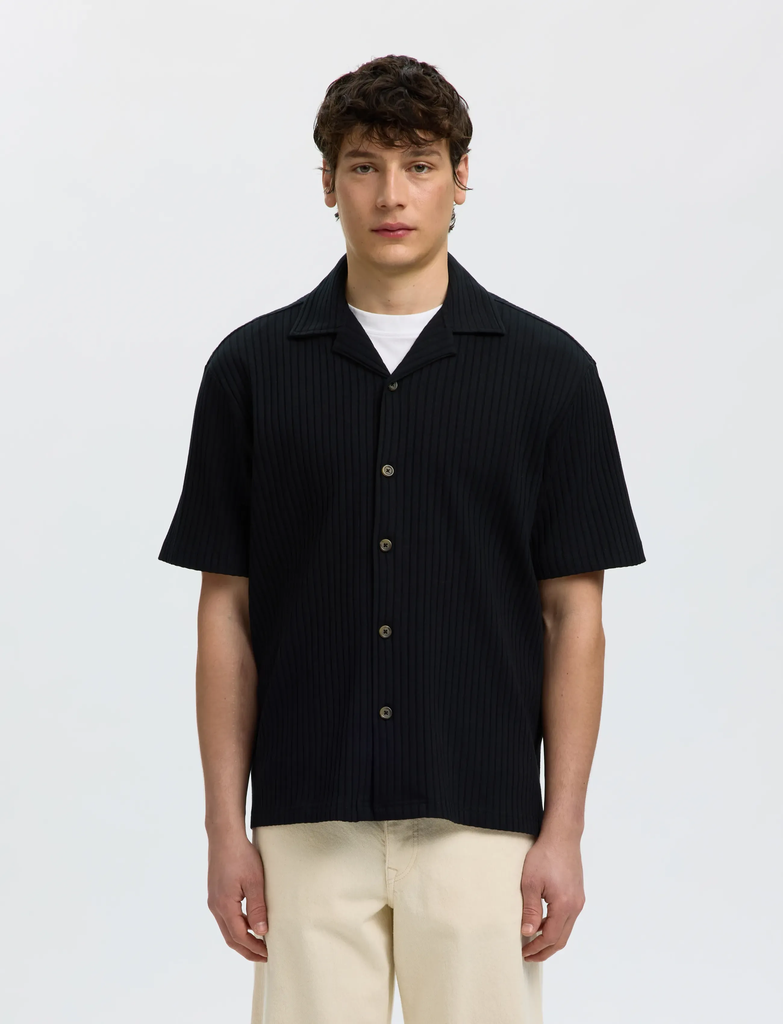 Selected Slmrelaxsimon Ribbed Ss Overshirt, L, Black, Overdele > Overtrøjer, Herre