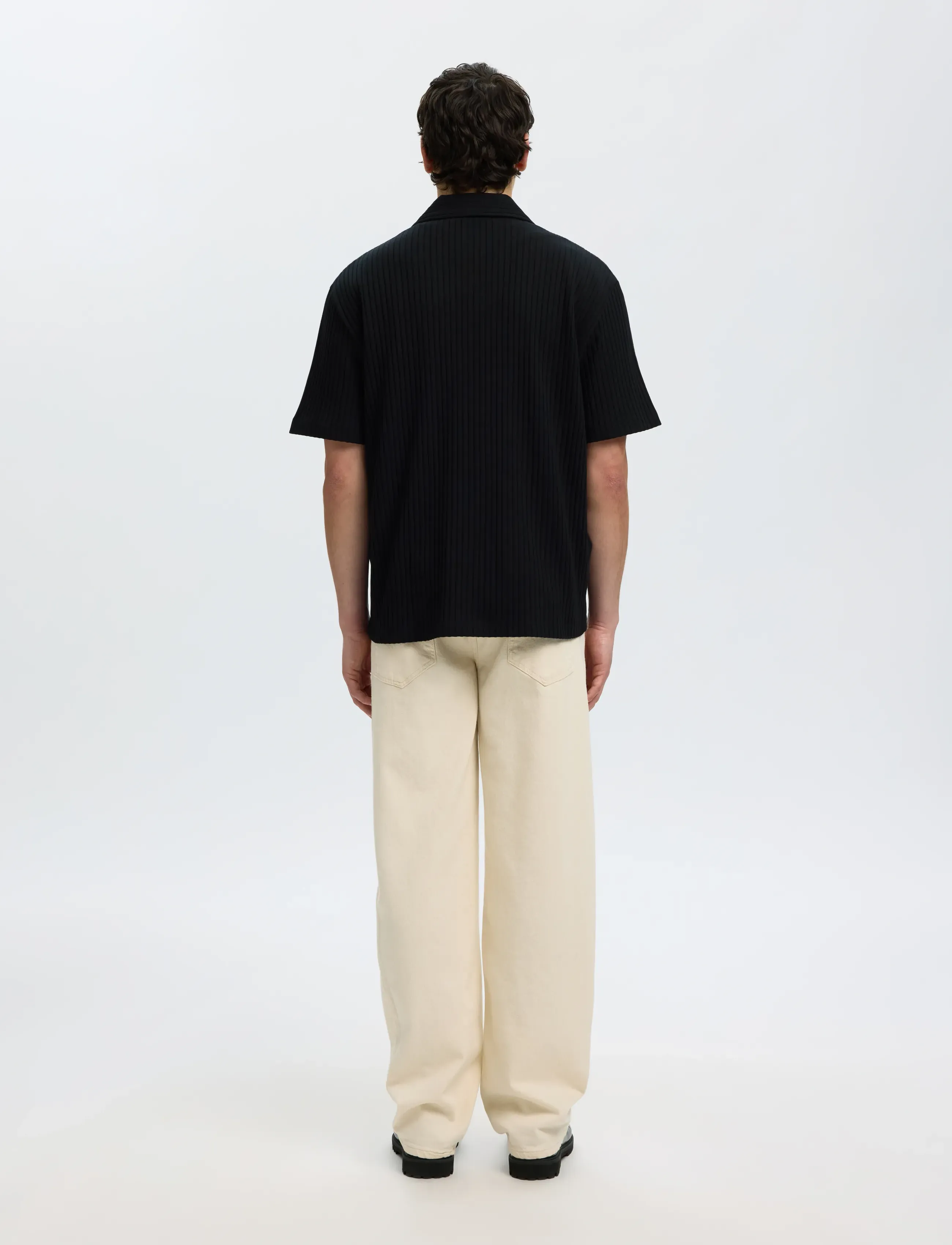 Selected - SLMRELAXSIMON RIBBED SS OVERSHIRT - prekės kiekvienai progai - black - 2