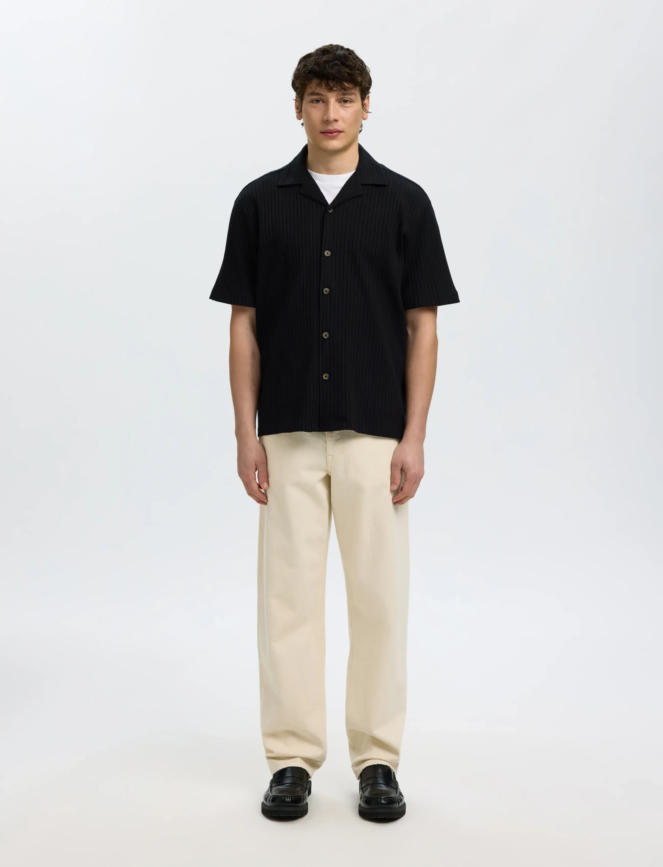 Selected - SLMRELAXSIMON RIBBED SS OVERSHIRT - prekės kiekvienai progai - black - 3
